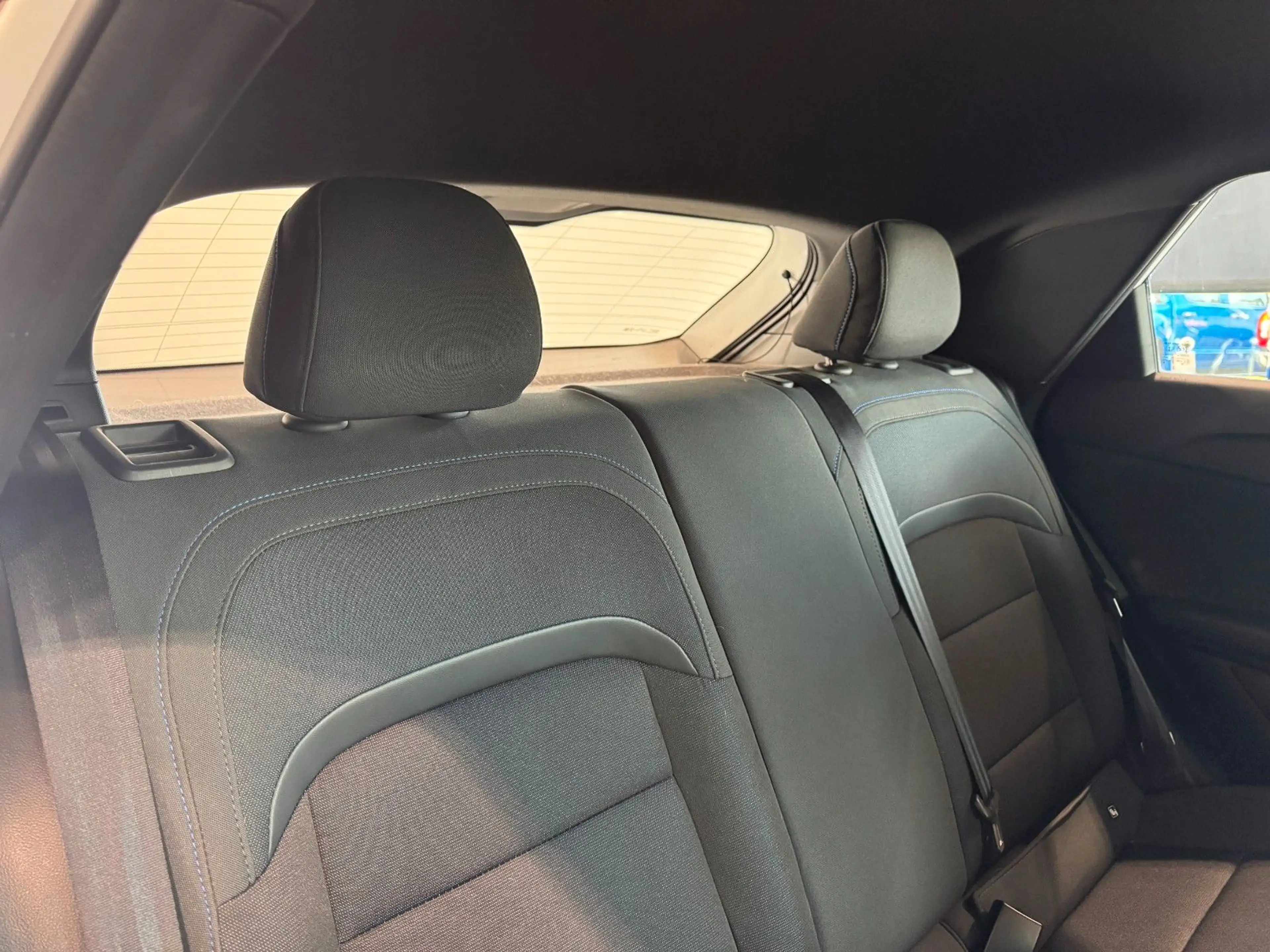 MG MG4 51kWh SpurhalteA. CarPlay DAB LED ACC — photo 12
