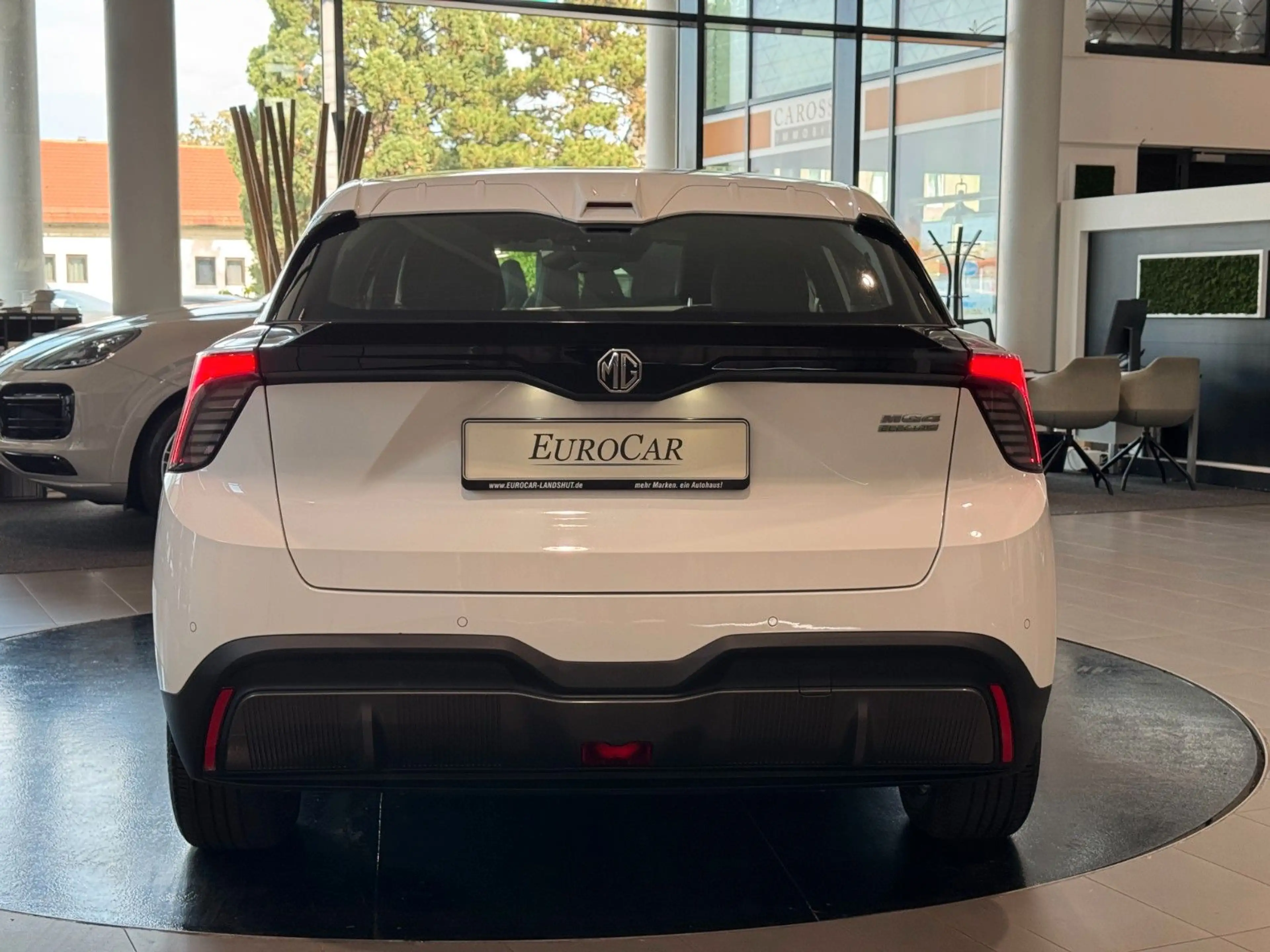 MG MG4 51kWh SpurhalteA. CarPlay DAB LED ACC — photo 13