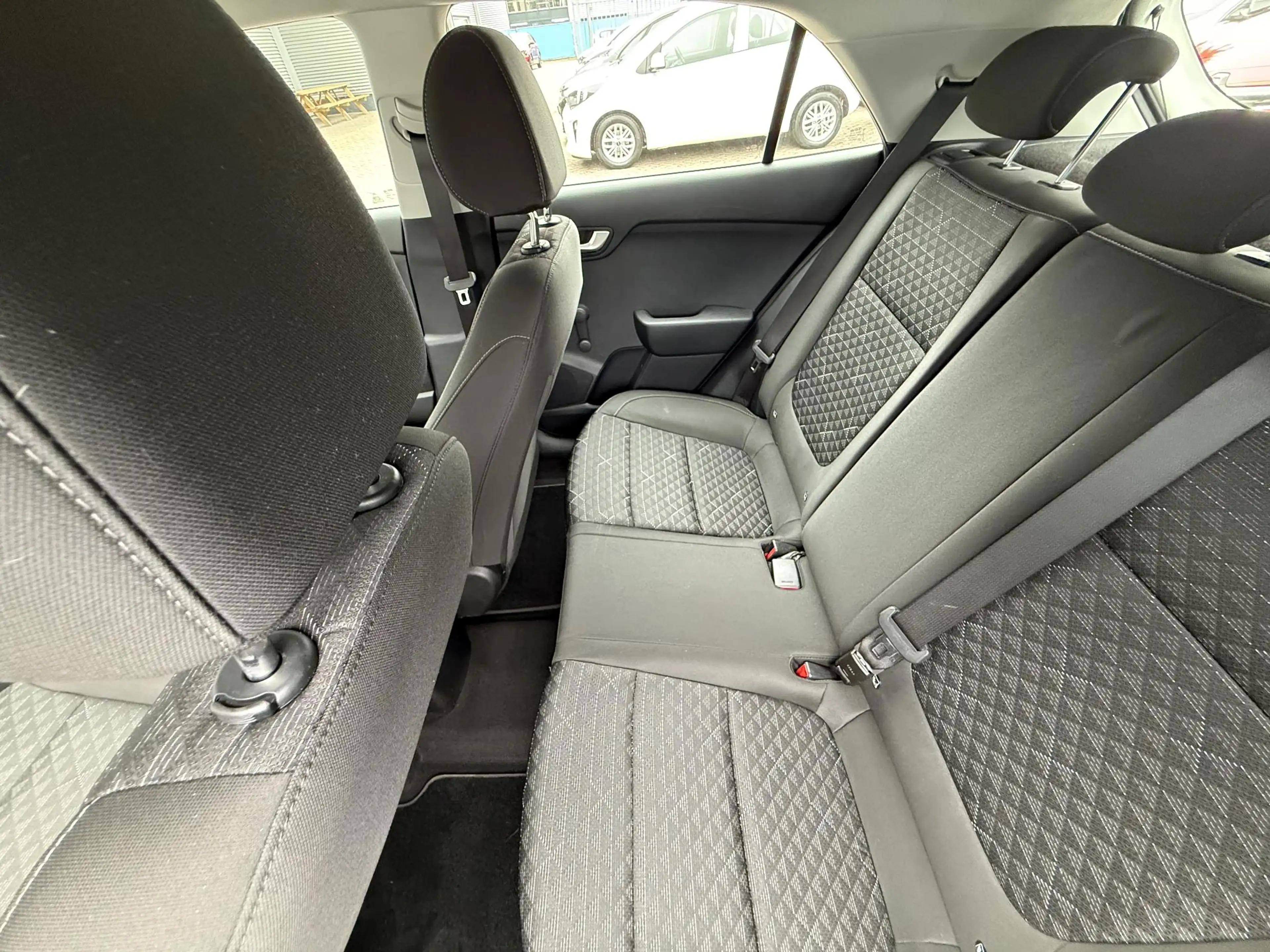 Kia Rio 1.0 T-GDi MHEV ComfortLine — photo 11
