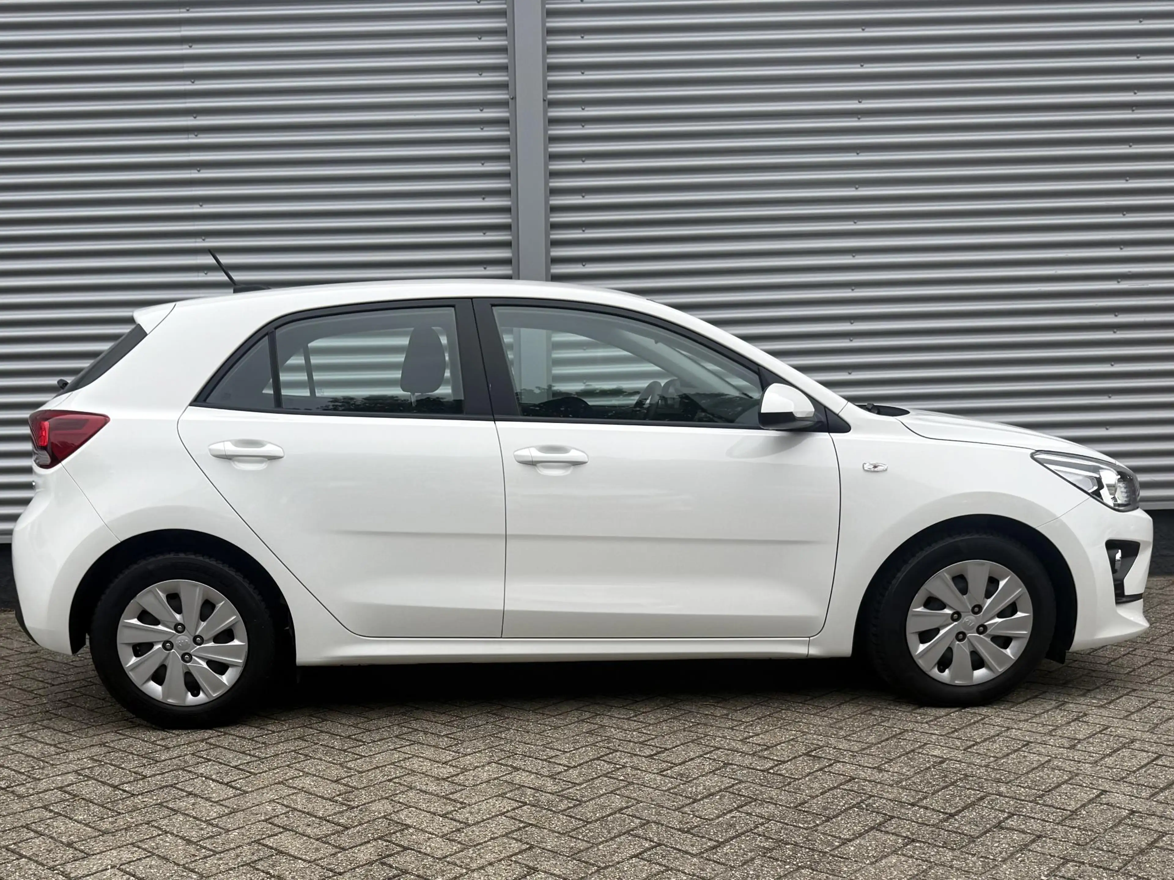 Kia Rio 1.0 T-GDi MHEV ComfortLine — photo 9