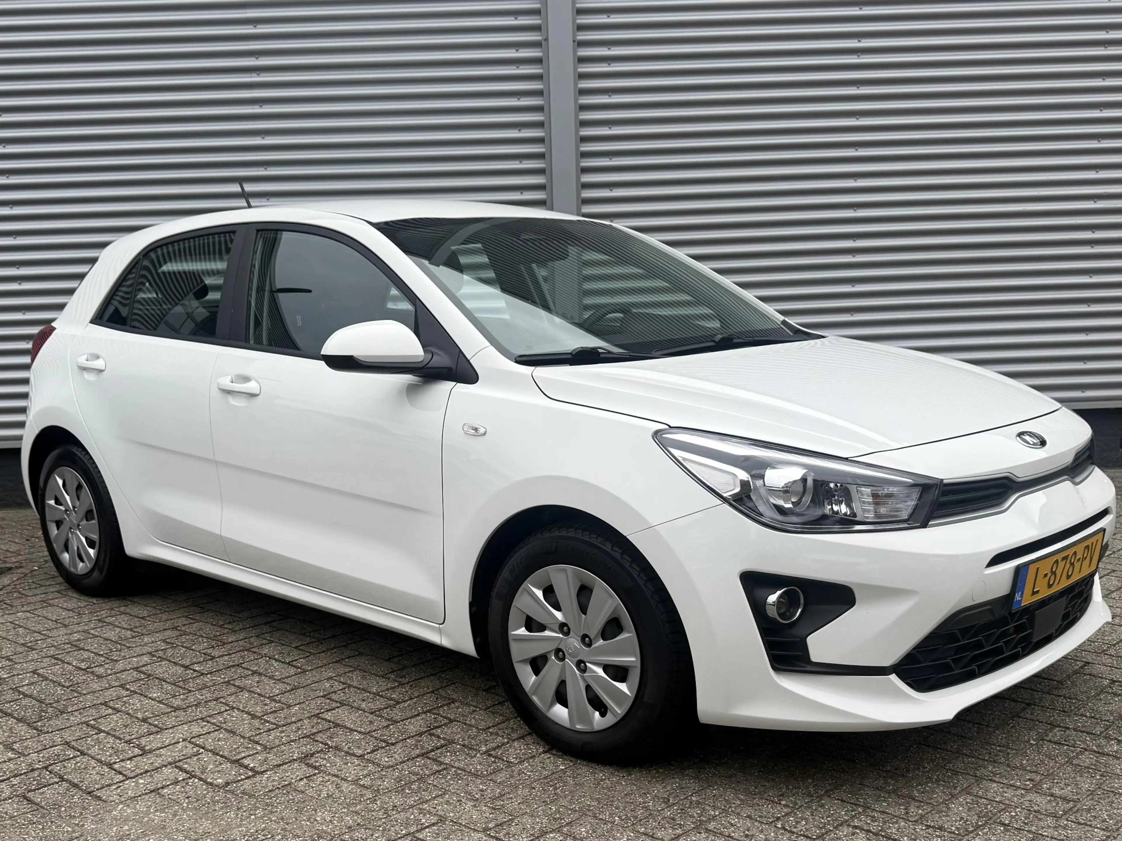 Kia Rio 1.0 T-GDi MHEV ComfortLine — photo 3
