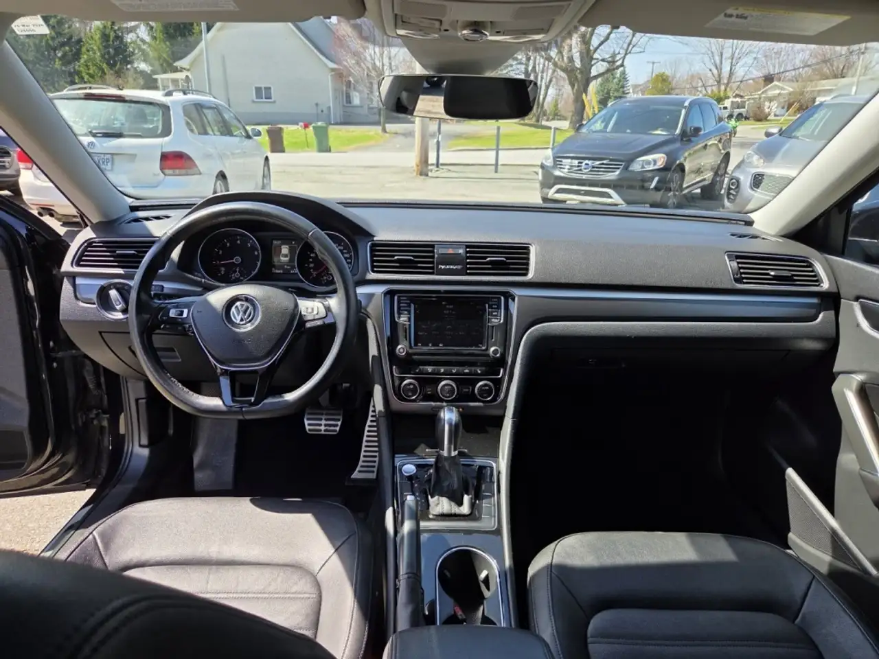 Volkswagen Passat снимка Volkswagen Passat