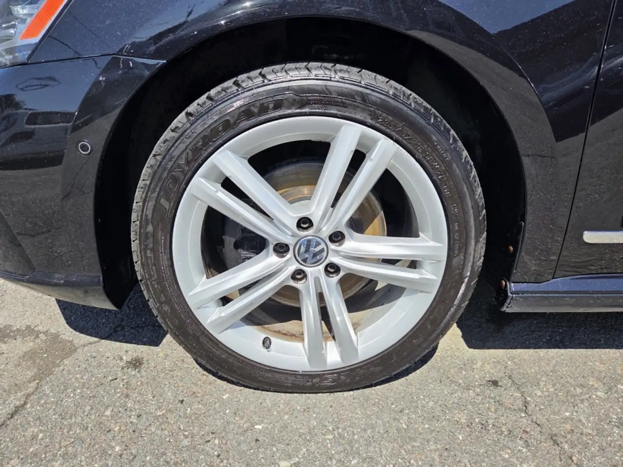 Volkswagen Passat снимка Volkswagen Passat