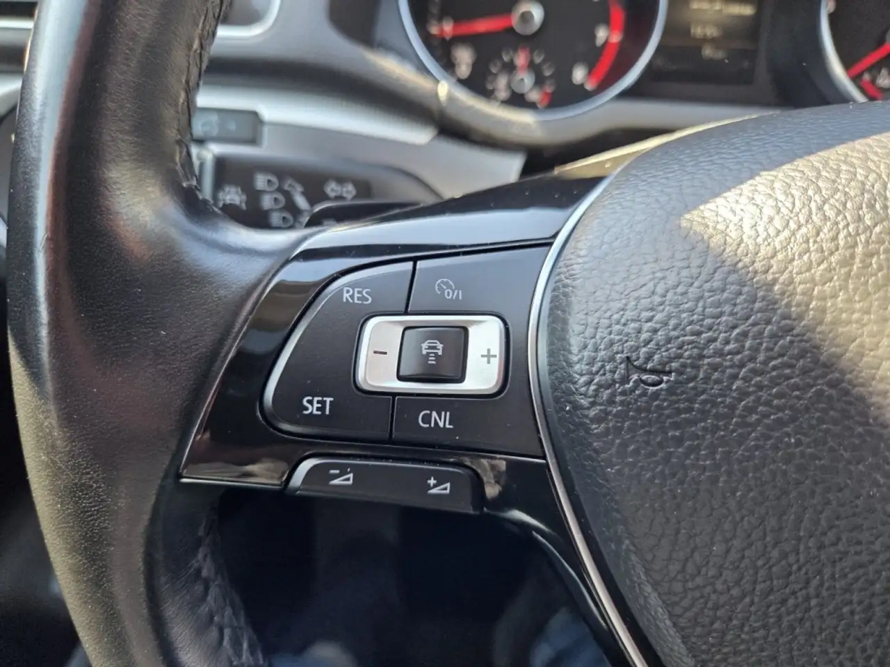 Volkswagen Passat снимка Volkswagen Passat