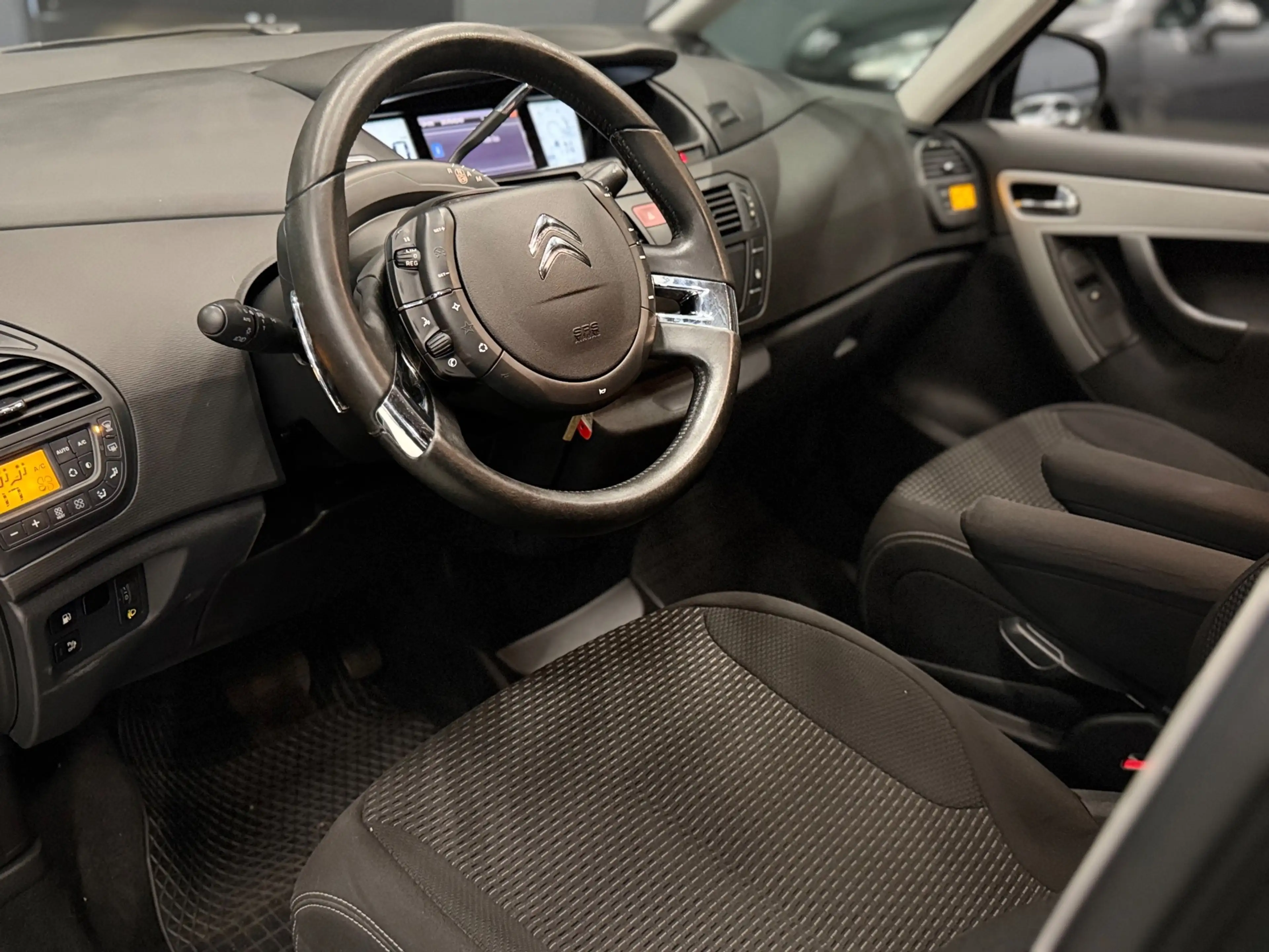 Citroen Grand C4 Picasso 1.6 THP Collection EGS 7-PERSOONS AUTOMAAT NAVI/PD — photo 8