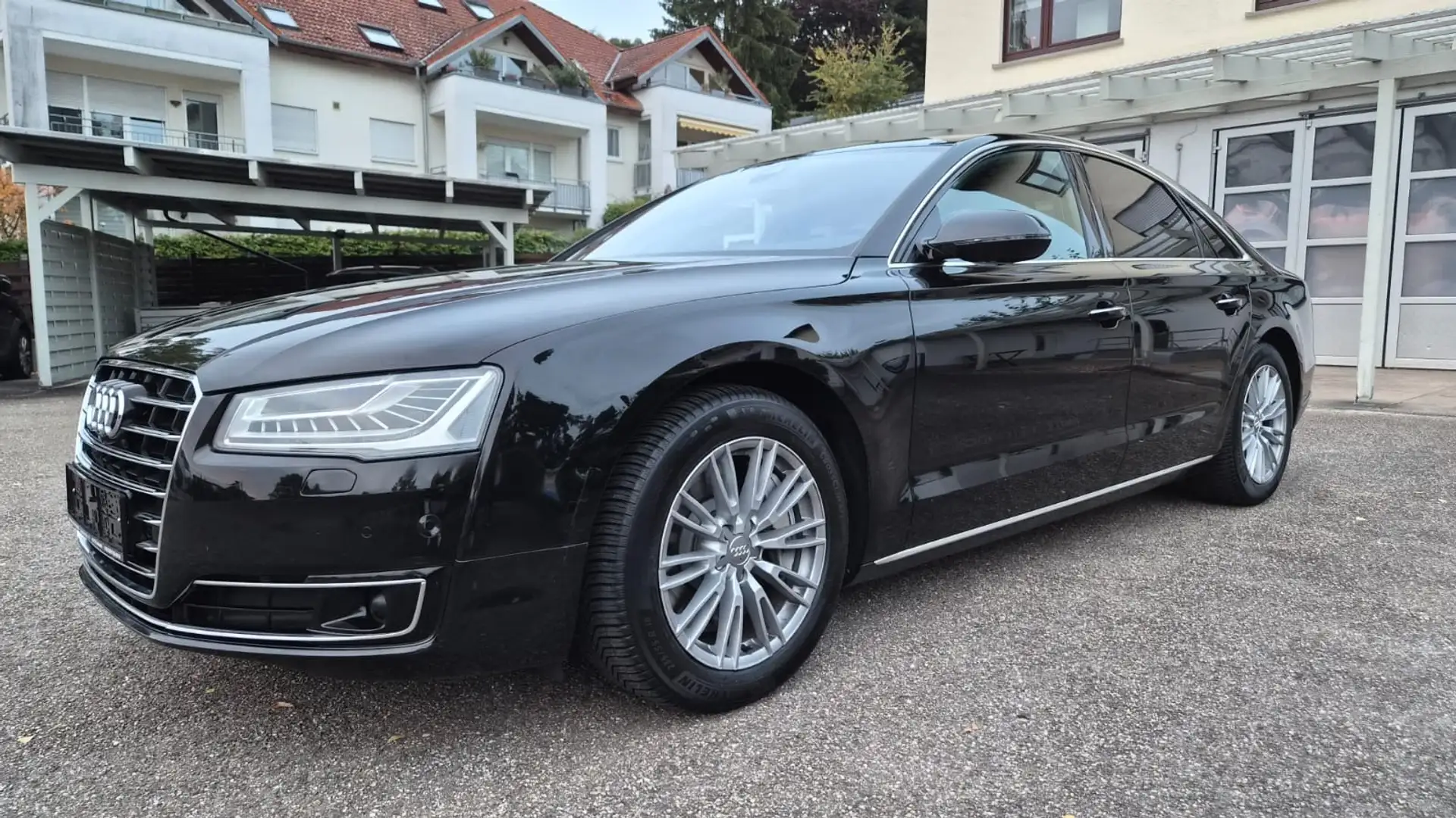 Audi A8 4.2 TDI clean diesel quattro Schwarz - 1