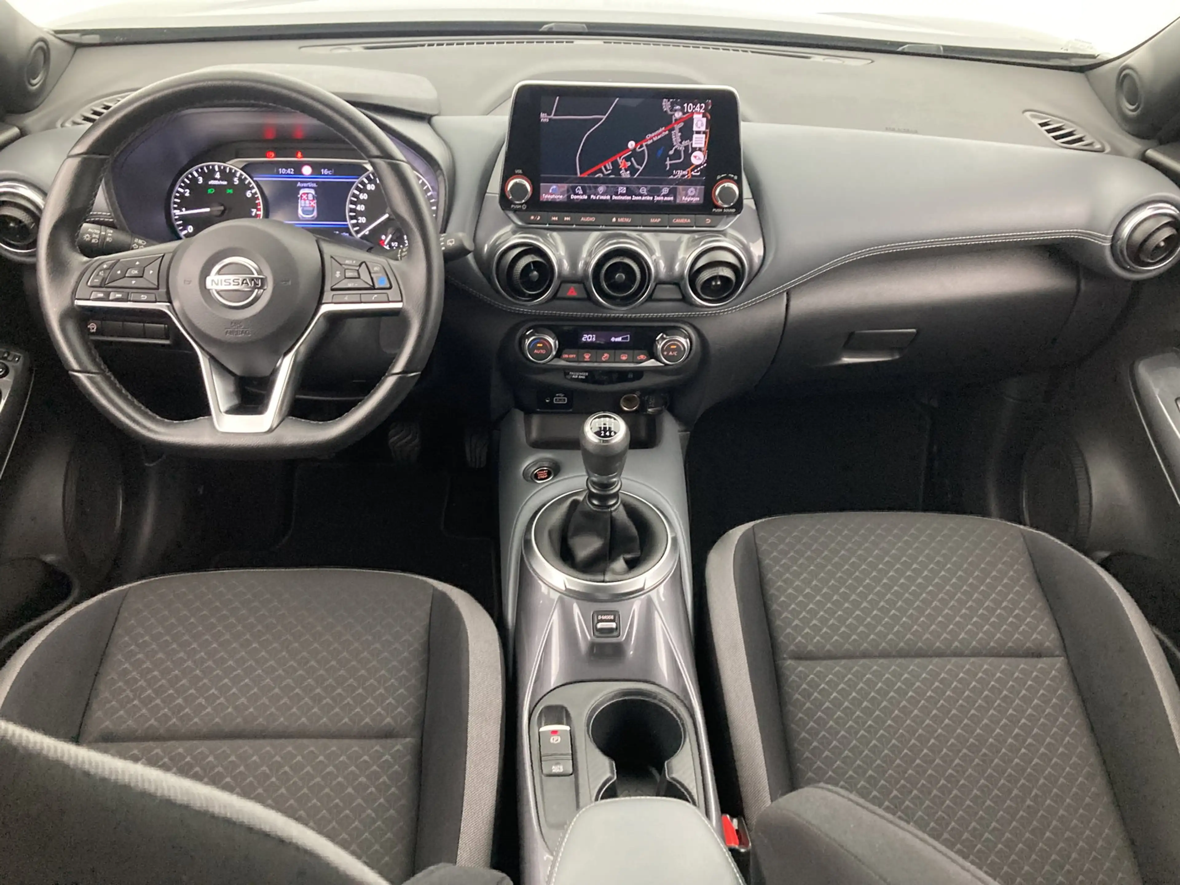 Nissan Juke 1.0 DIG-T 114 N-Design — photo 9