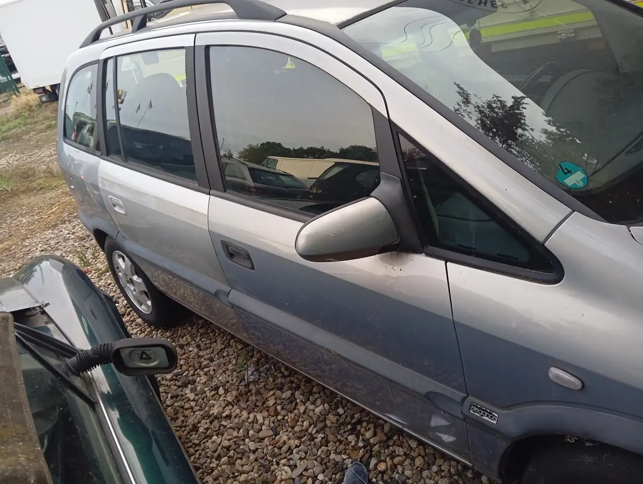 Opel Zafira 1.8 16V 7 Sitzer, foto 3