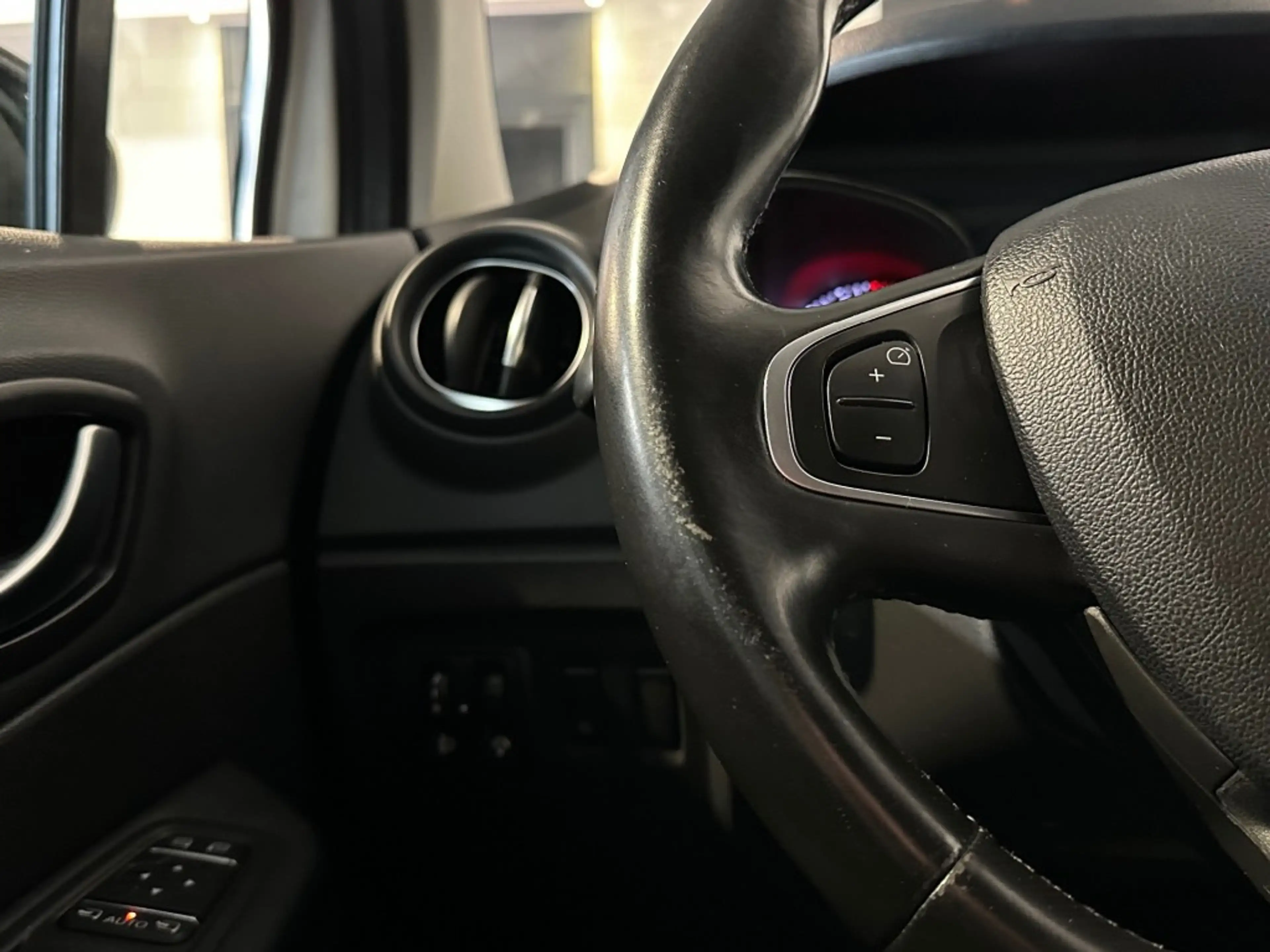 Renault Captur 0.9 TCE INTENS l NAP l TREKHAAK l CAMERA l CRUISE — photo 15