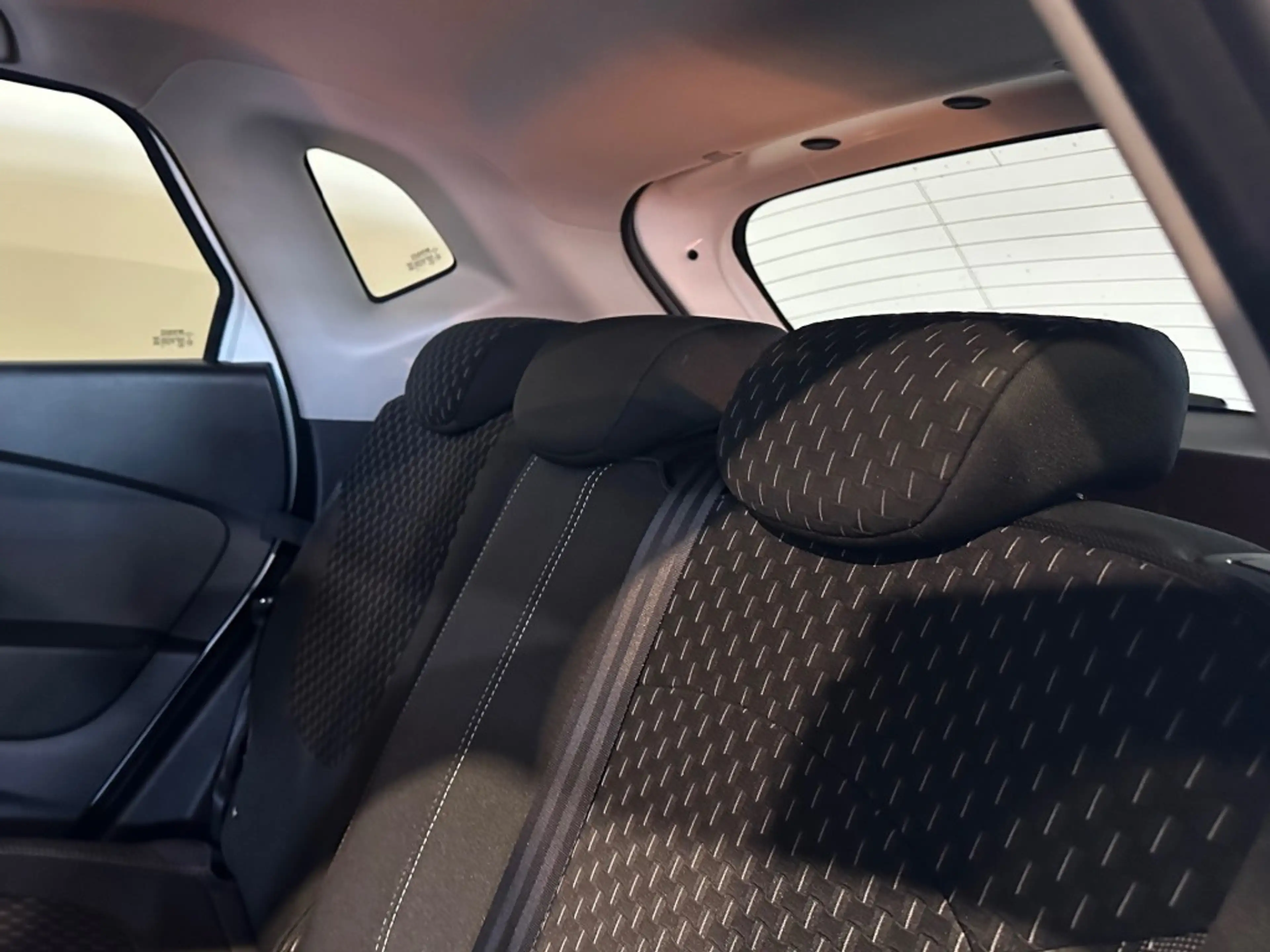 Renault Captur 0.9 TCE INTENS l NAP l TREKHAAK l CAMERA l CRUISE — photo 32