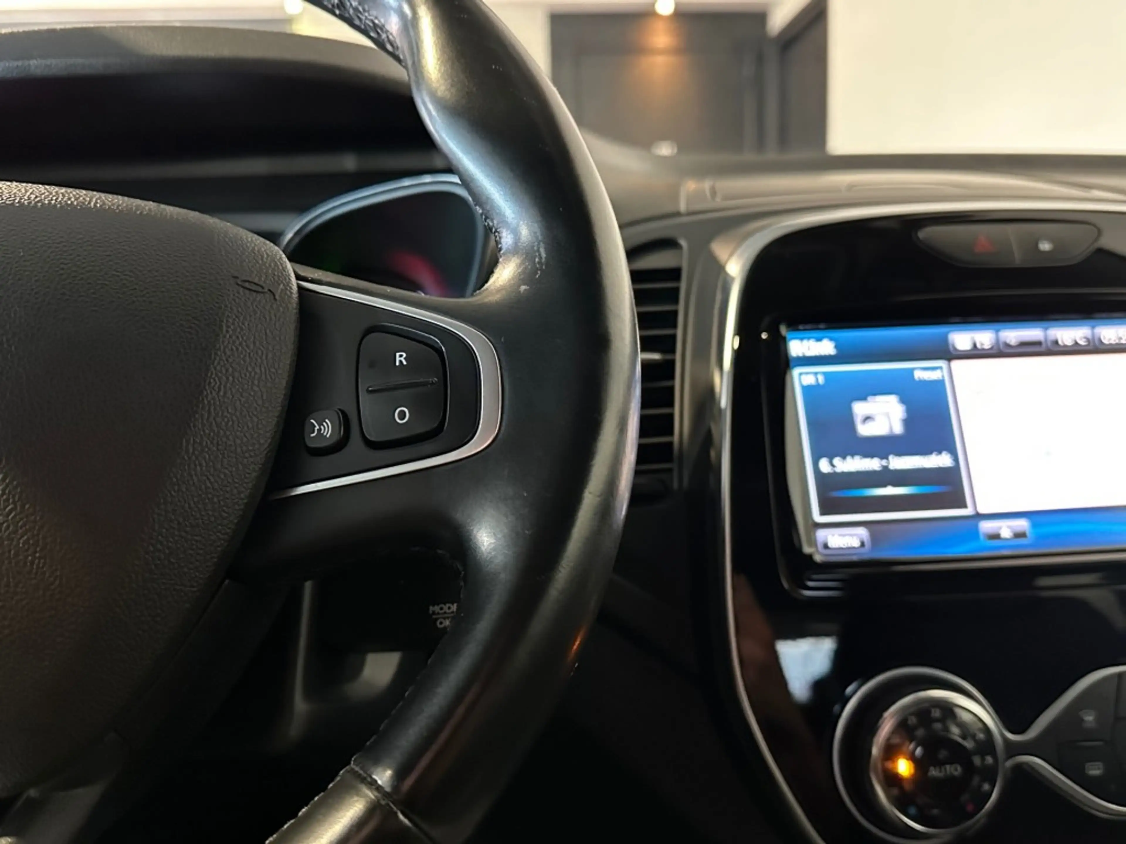 Renault Captur 0.9 TCE INTENS l NAP l TREKHAAK l CAMERA l CRUISE — photo 16