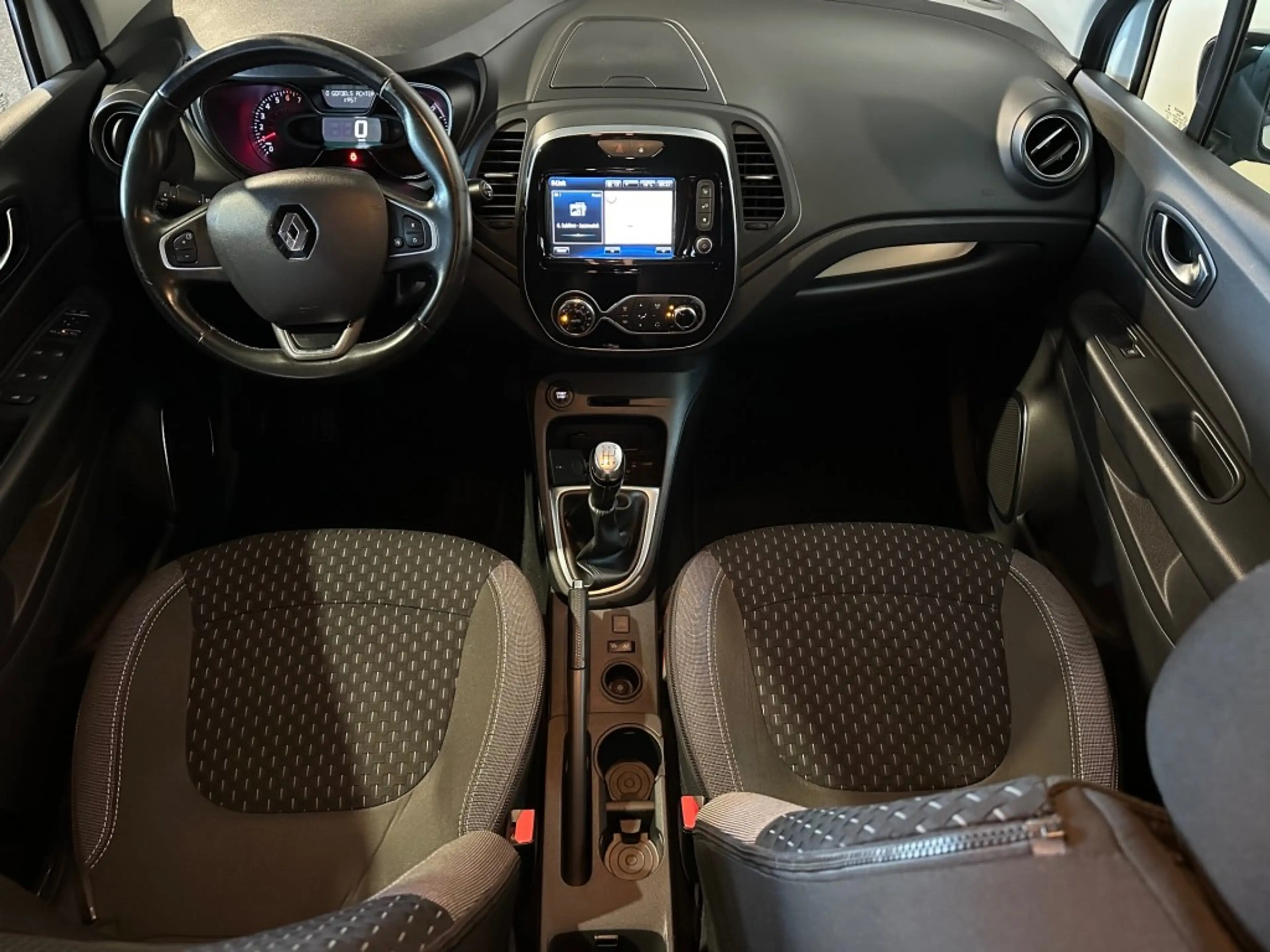 Renault Captur 0.9 TCE INTENS l NAP l TREKHAAK l CAMERA l CRUISE — photo 2