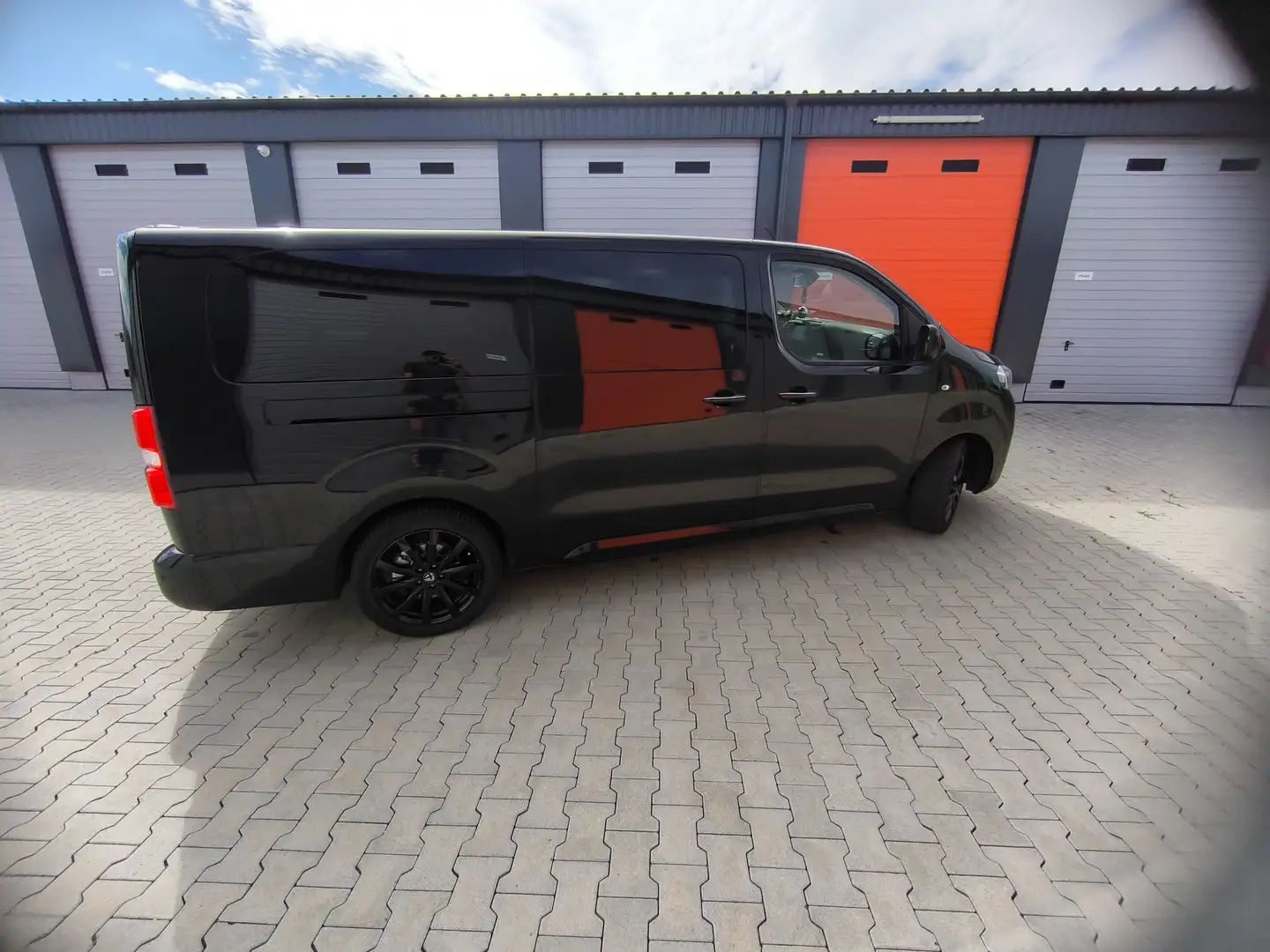 Toyota Proace L2 (7-Si.) Automatik Verso Executive Schwarz - 2