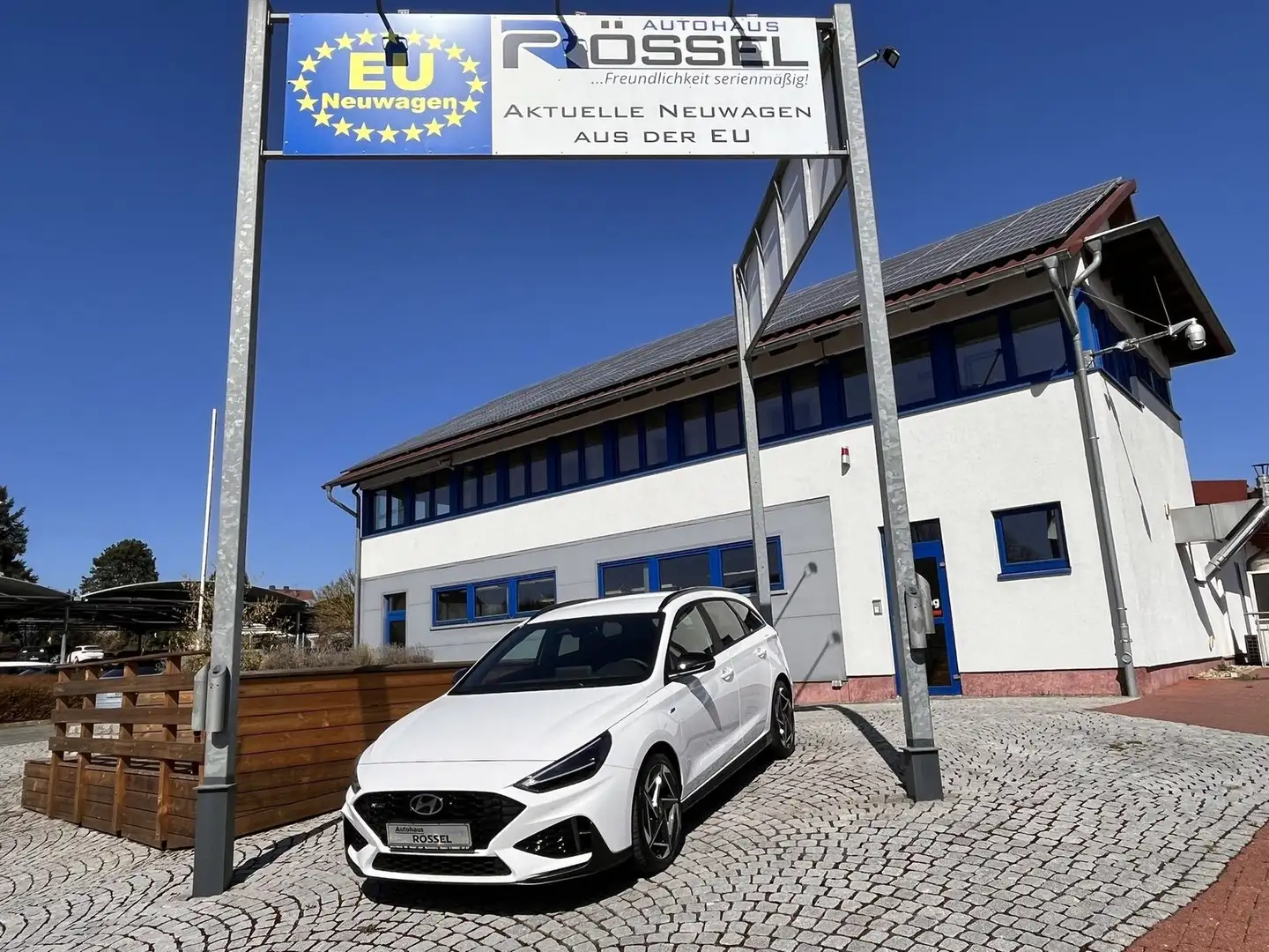 Hyundai i30 Kombi N-Line Facelift 1.5 T-GDI Navi Alu 18" Wit - 1