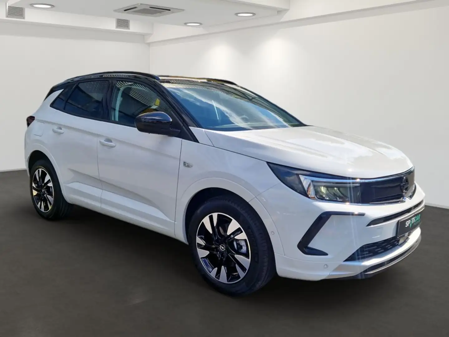 Opel Grandland 1.2 GSPaket LED AHZV Kamera MultiMedia Weiß - 2