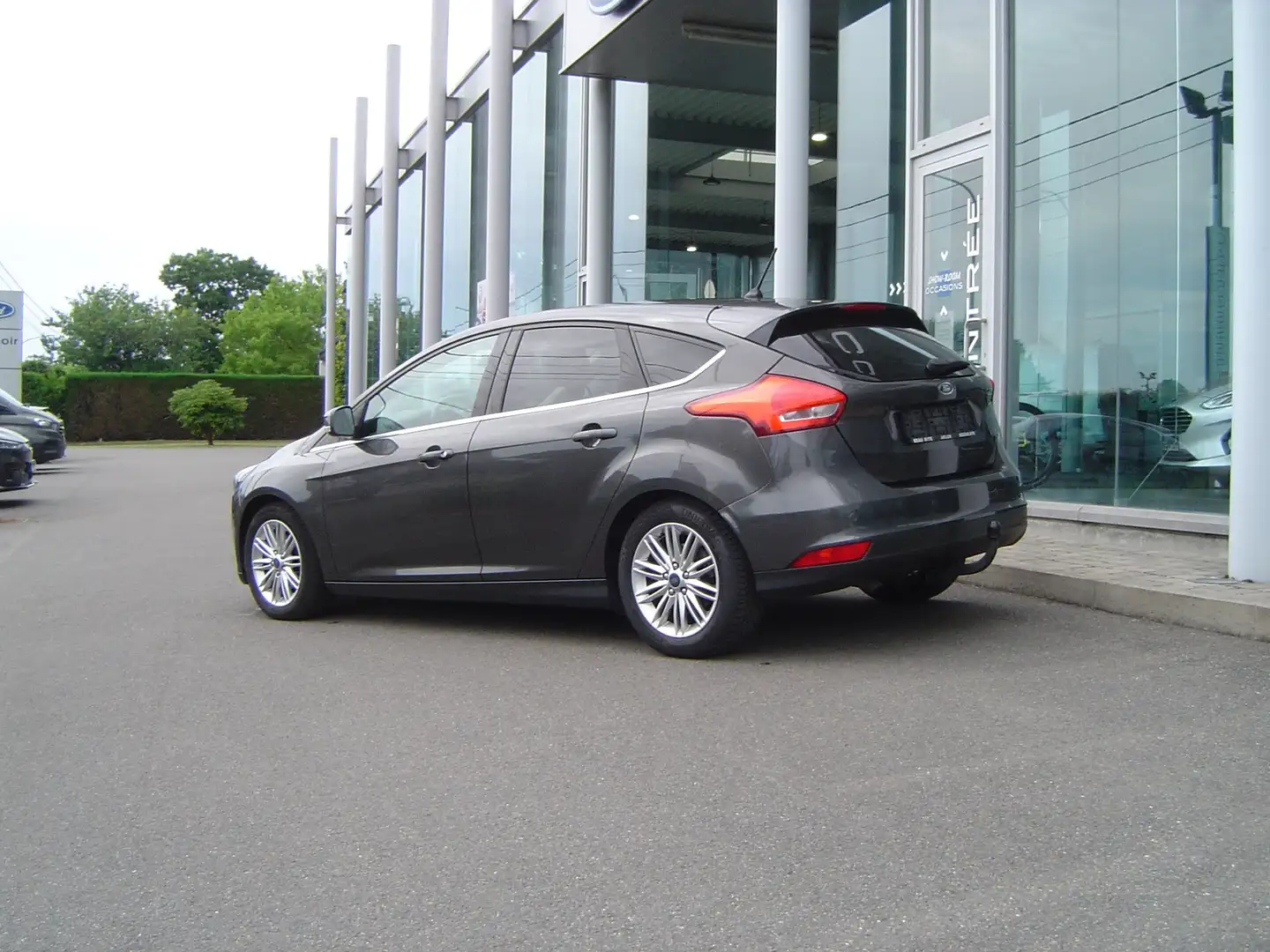 Ford Focus 1.5 TDCi SYNC Edition + GPS Gris - 2
