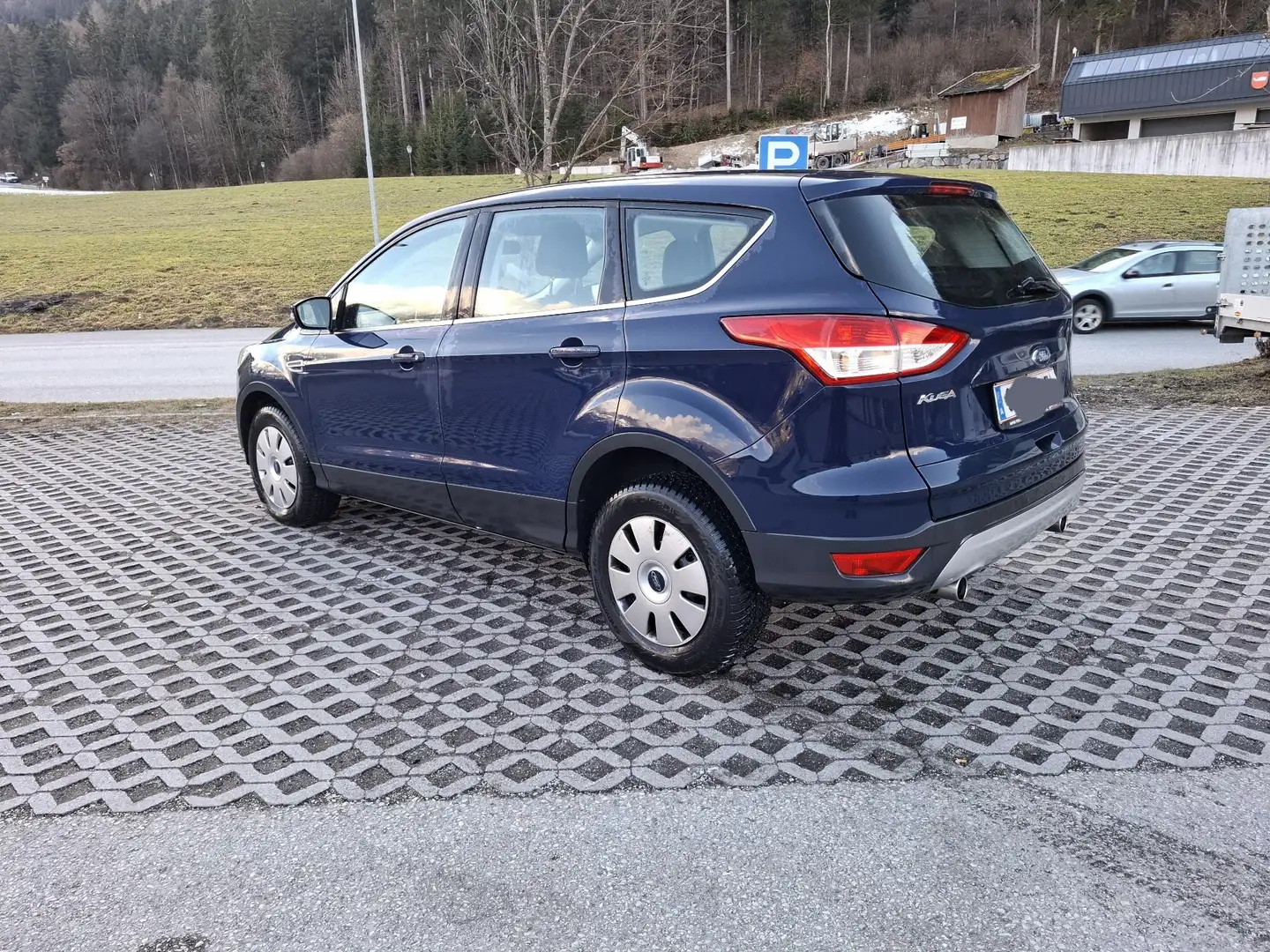 Ford Kuga 2.0 TDCi 2x4 Trend - 2