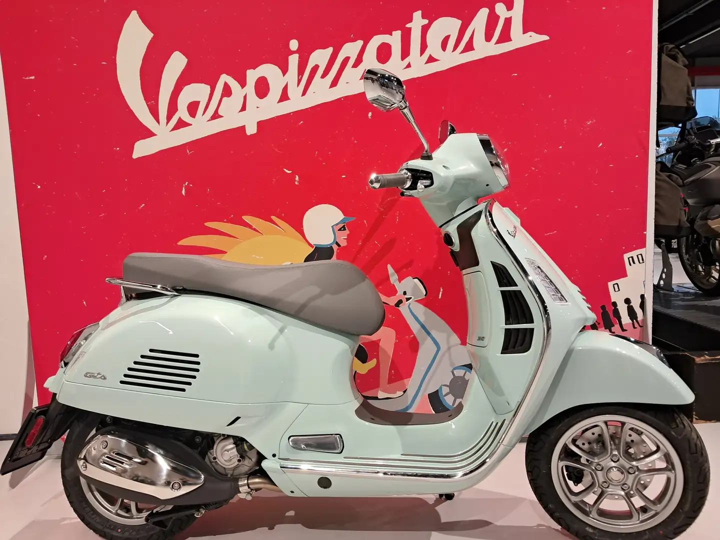 Vespa GTS 300 Verde - 1