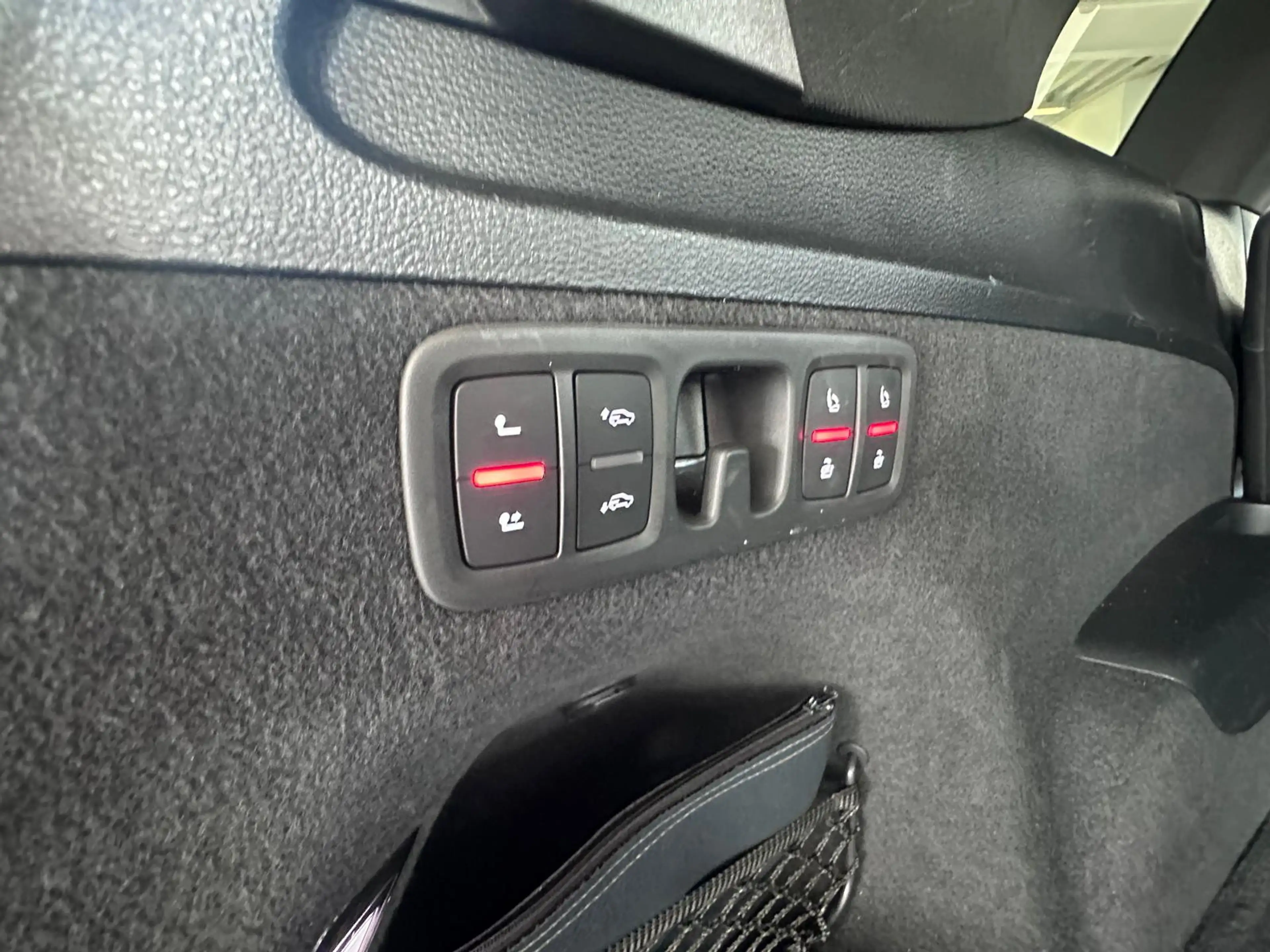 Audi SQ7 4.0 TDI quattro 7Sitze S-SITZE AHK 360° BOSE — photo 14