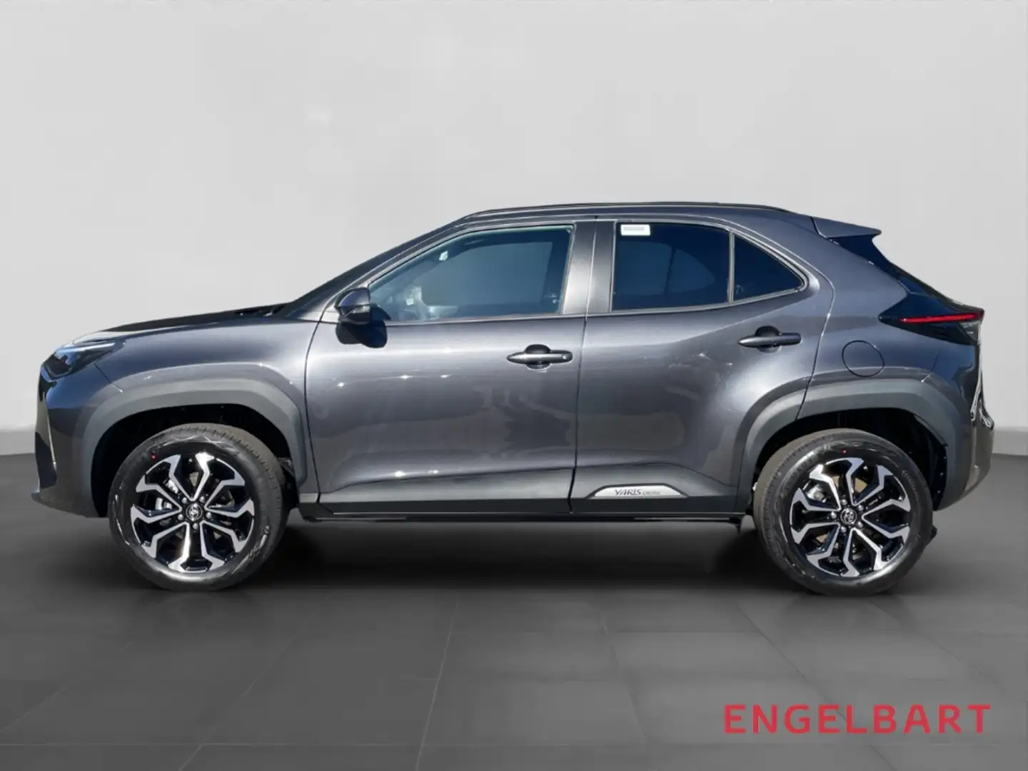 Toyota Yaris Cross 1.5 Hybrid Teamplayer Winter Paket Keyless SHZ Grijs - 2