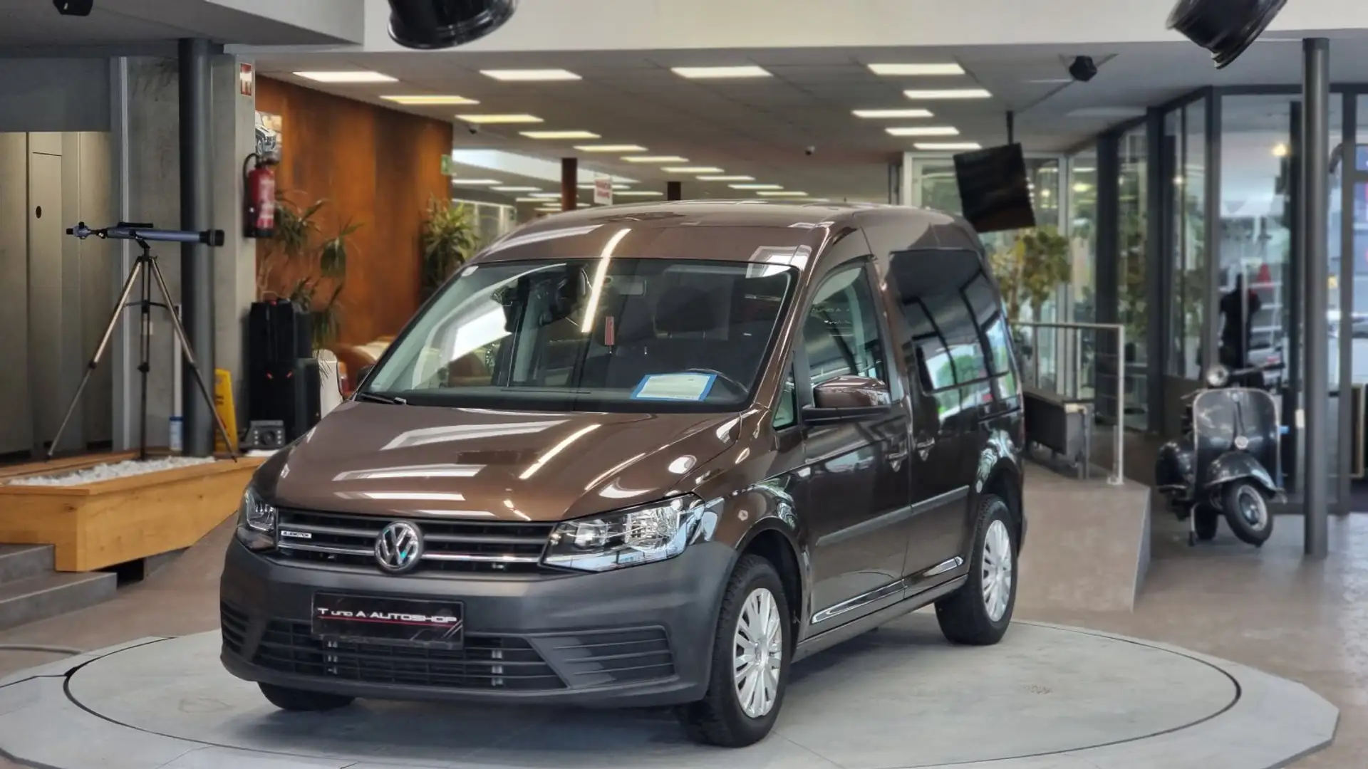 Volkswagen Caddy 2.0 TDI 1-Hand *Tempomat*Sitzheizung*PDC* Braun - 1