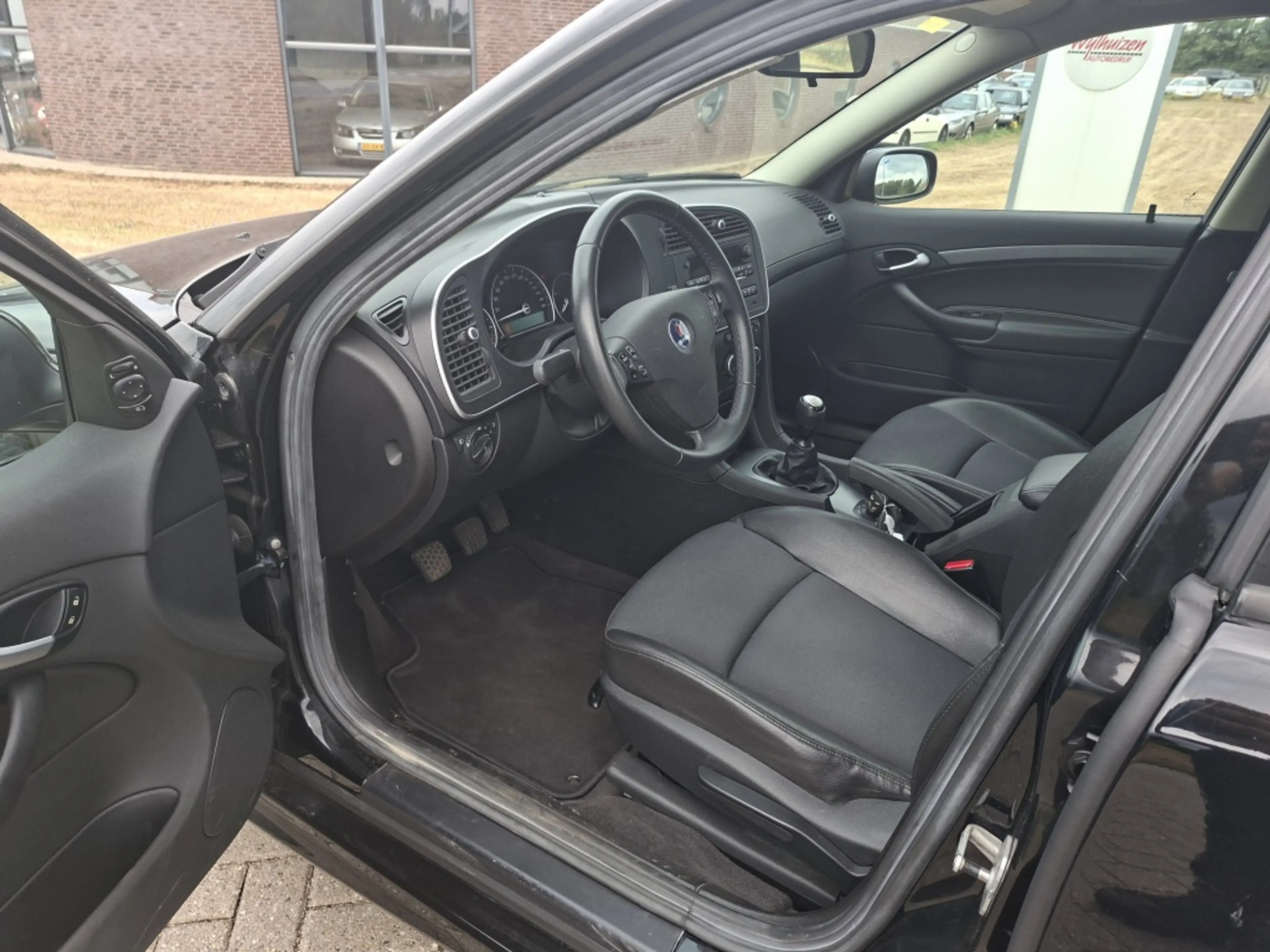Saab 1.8t Sedan — photo 7