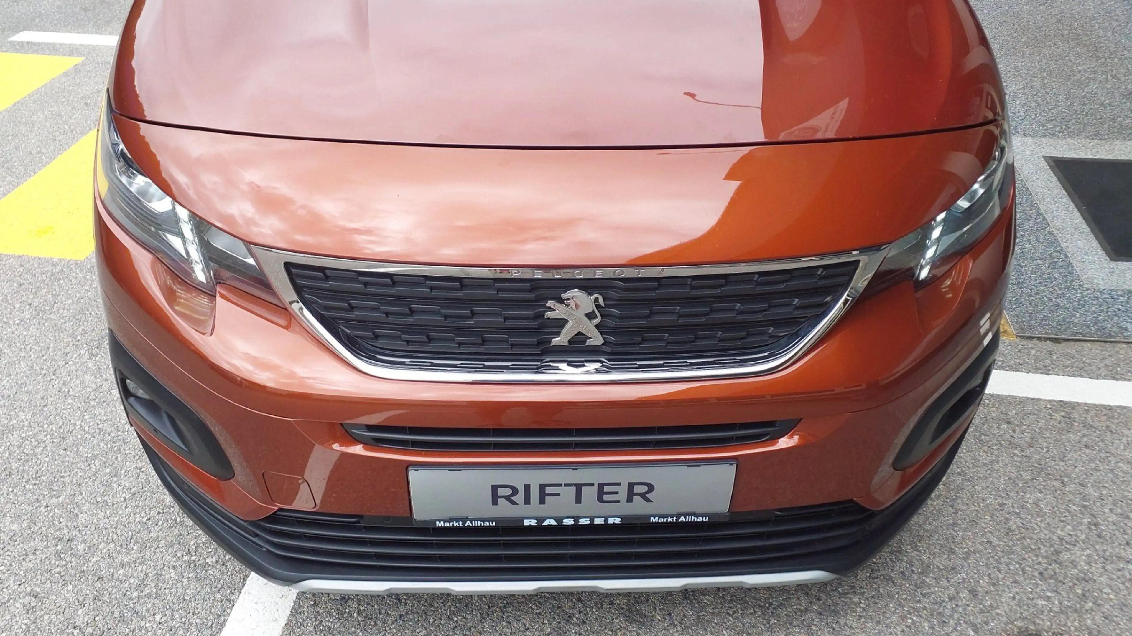 Peugeot Rifter 1.2 PureTech 110 Allure Lang Start&Stop (EU — photo 2