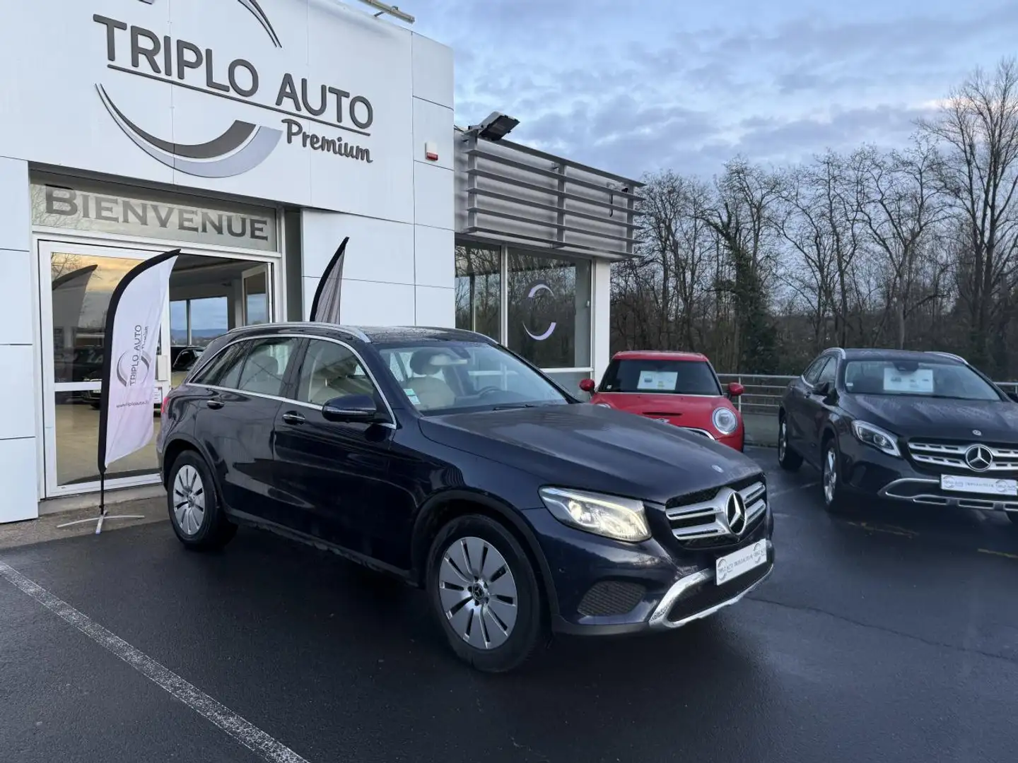 Mercedes-Benz GLC 220 GLC 220 d - BVA 9G-Tronic Executive 4-Matic GPS + TOIT OUVRANT + CAMERA AR + Bleu - 1
