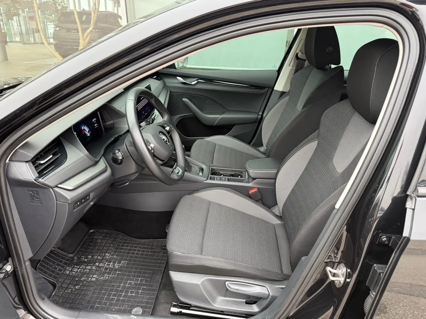 Skoda Octavia Ambition TDI Schwarz - 2