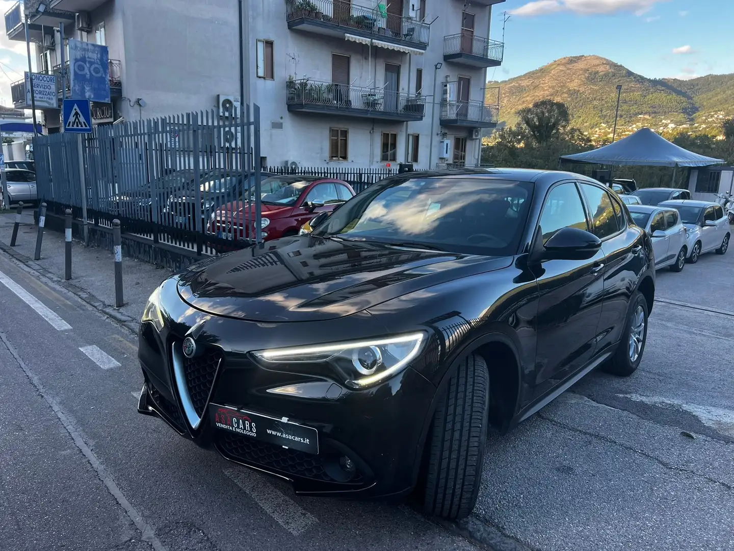 Alfa Romeo Stelvio Stelvio 2.2 t Business Q4 180cv auto Nero - 1
