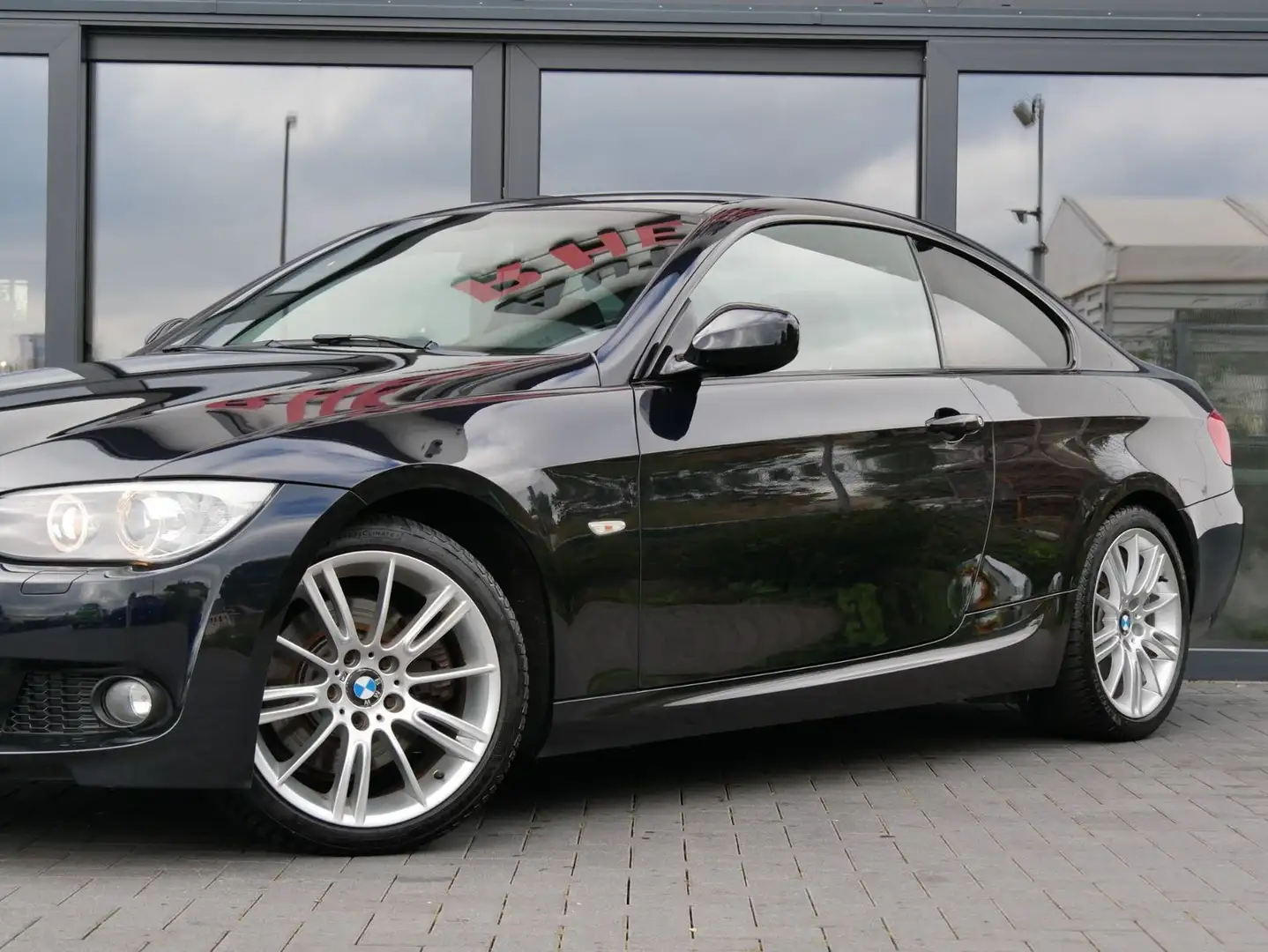 BMW 330 330 i Coupe M-SPORT HIFI Schwarz - 2