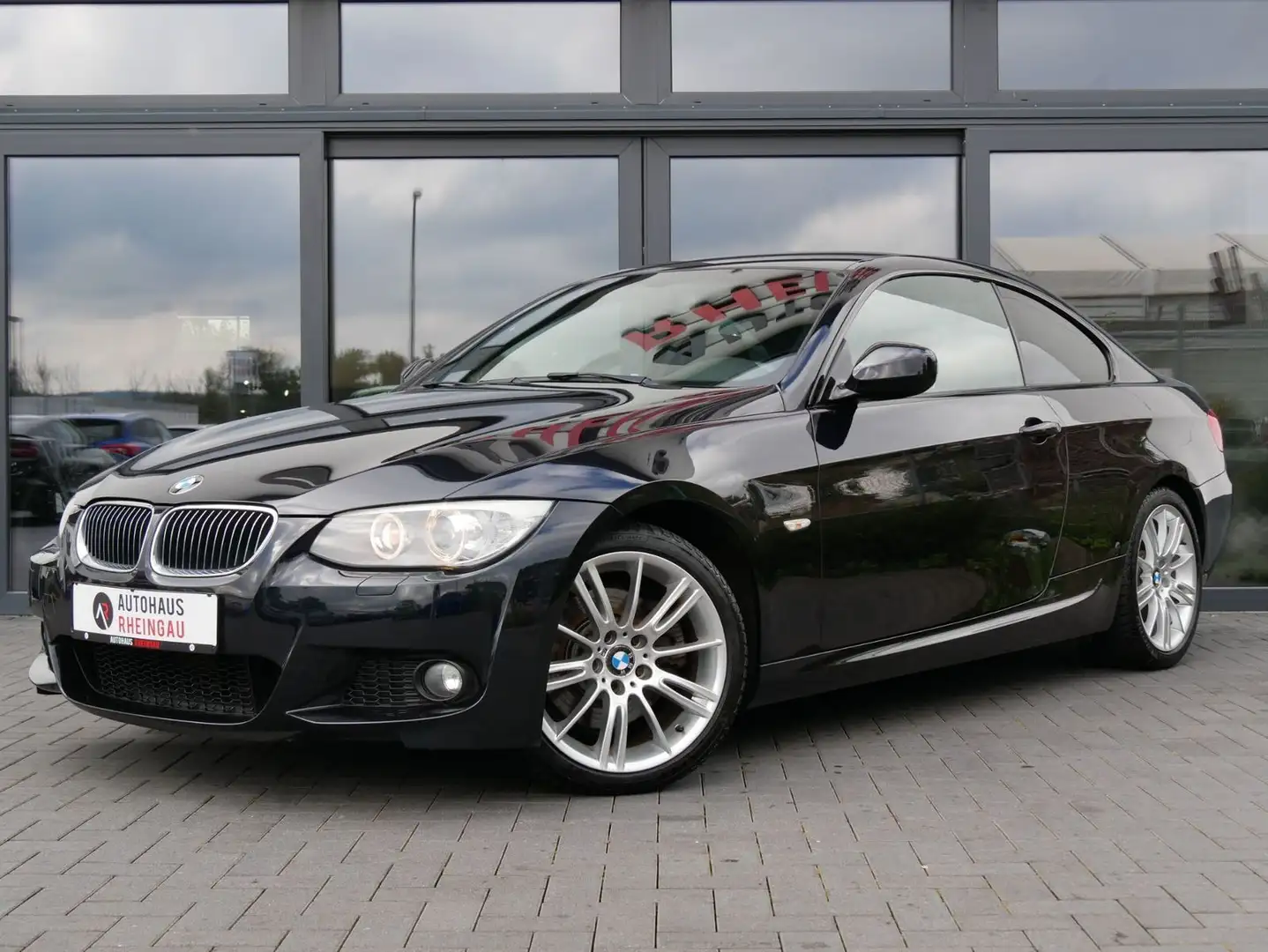 BMW 330 330 i Coupe M-SPORT HIFI Schwarz - 1