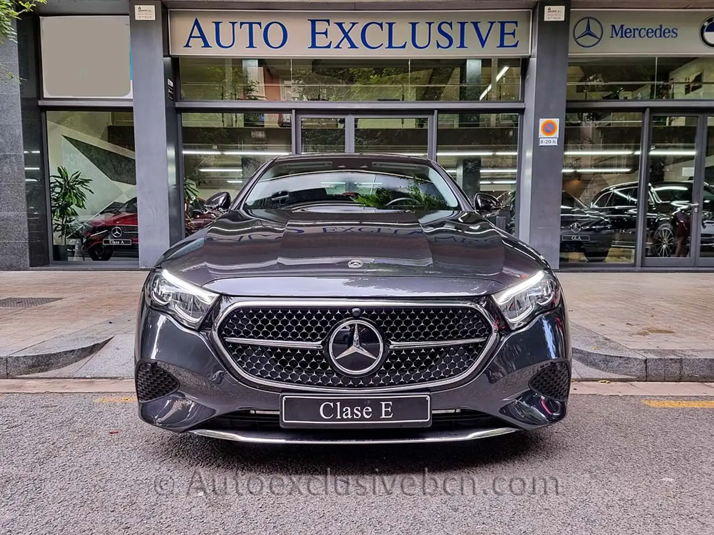 Mercedes-Benz E 300 Gris - 2