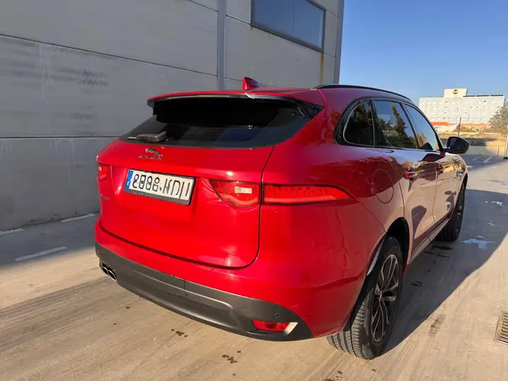 Jaguar F-Pace 2017, foto 2