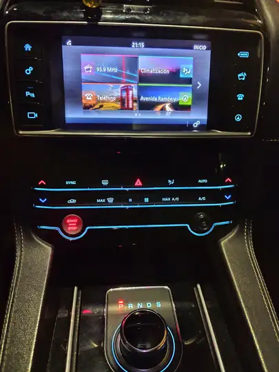 Jaguar F-Pace 2017, foto 11