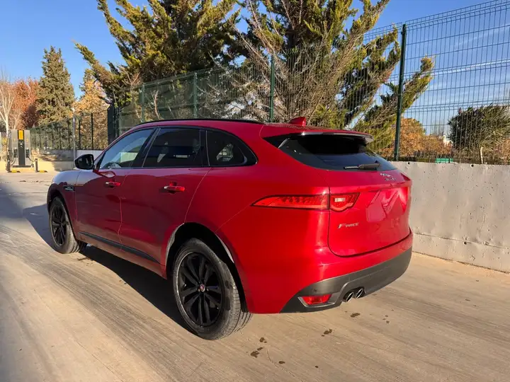 Jaguar F-Pace 2017, foto 3