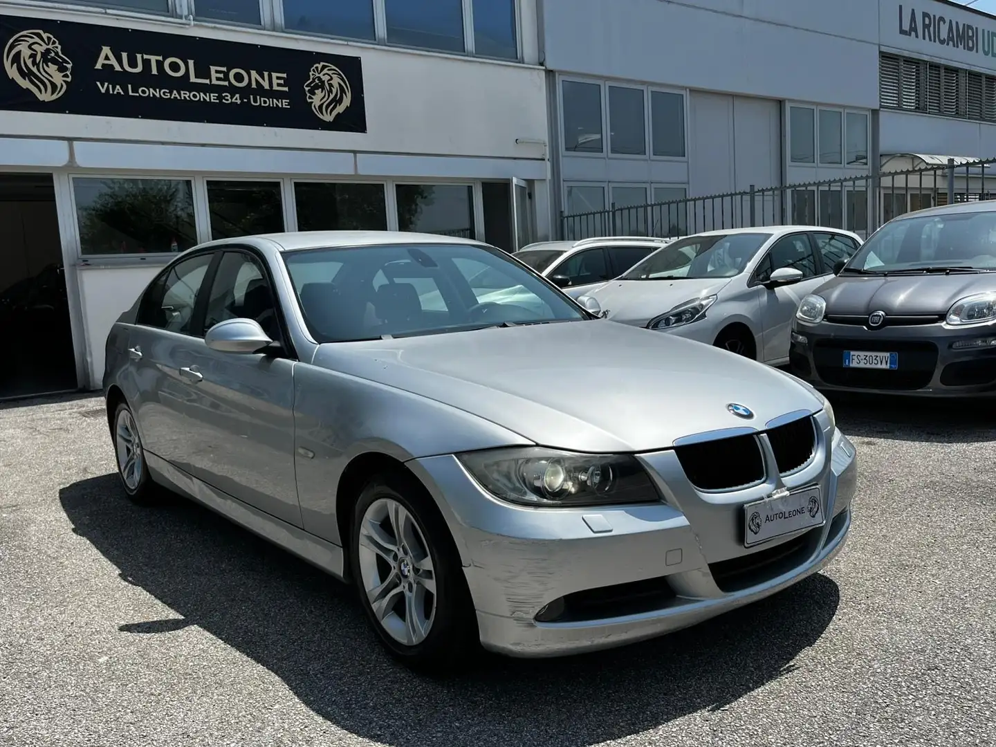 BMW 320 320d eff.dynamics Business auto - 2