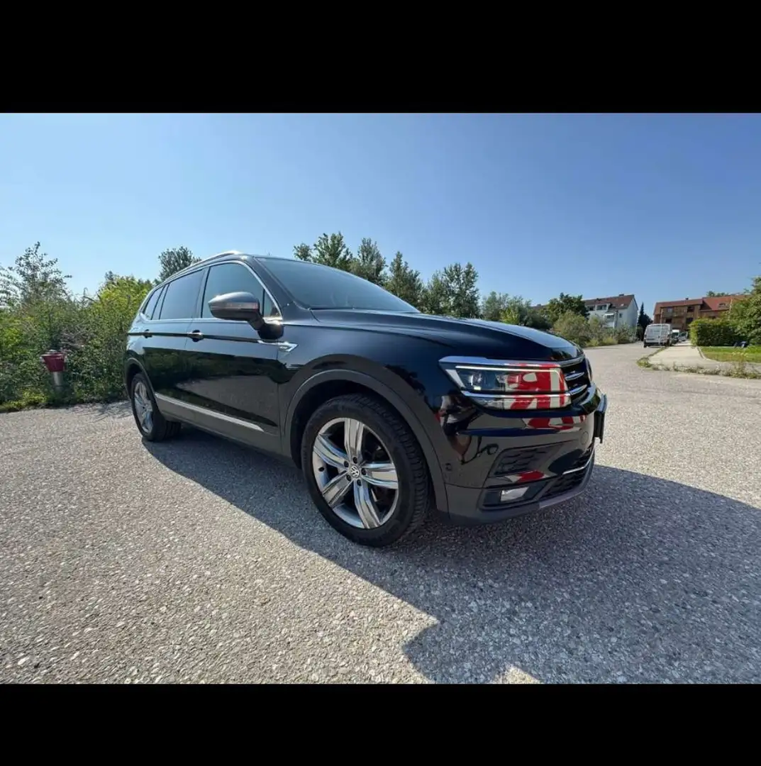Volkswagen Tiguan Allspace 2,0 TDI SCR 4Motion Highline DSG Schwarz - 2