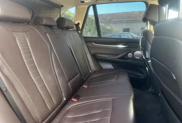 BMW X5 view 13