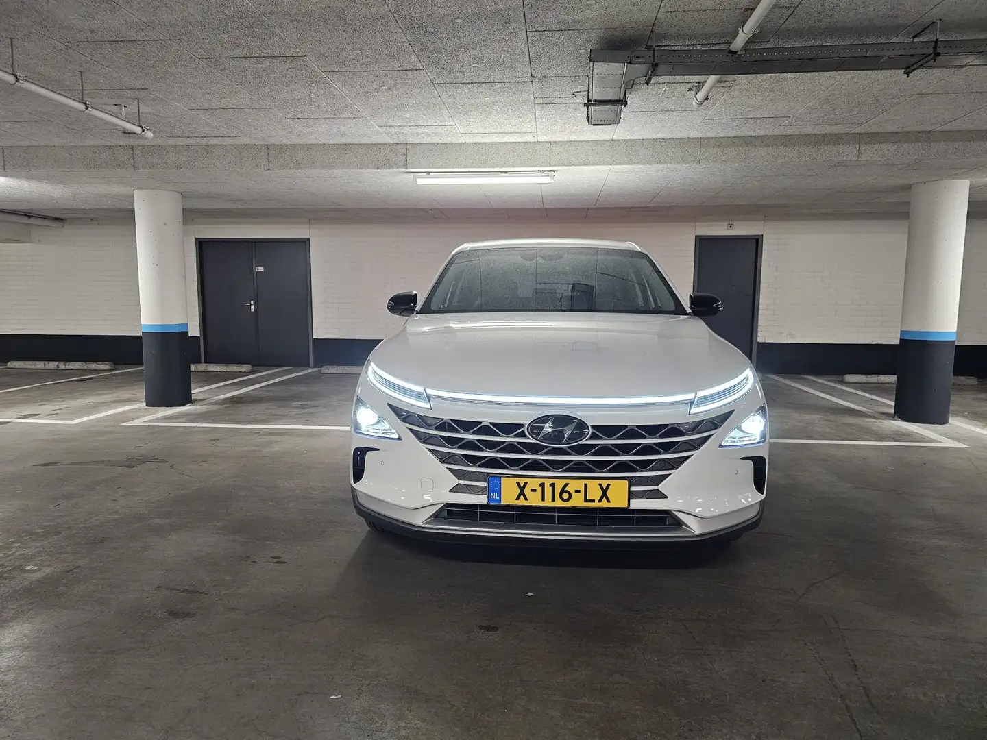 Hyundai NEXO FCEV Weiß - 1