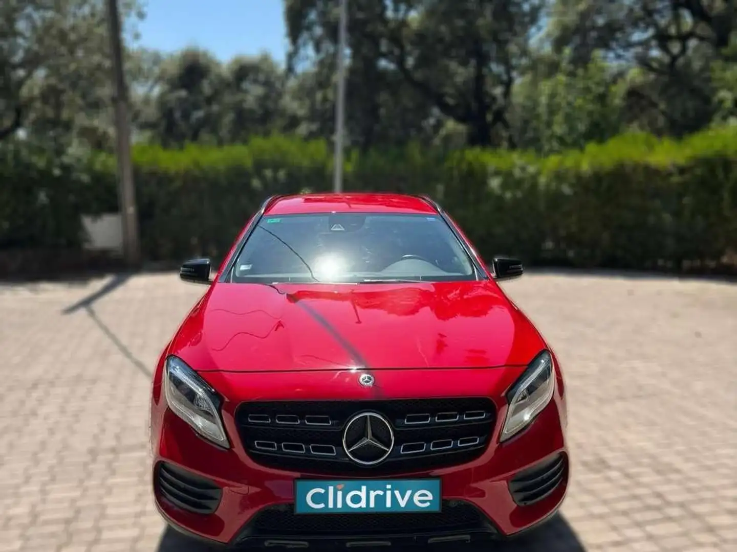 Mercedes-Benz GLA 200 Rojo - 2