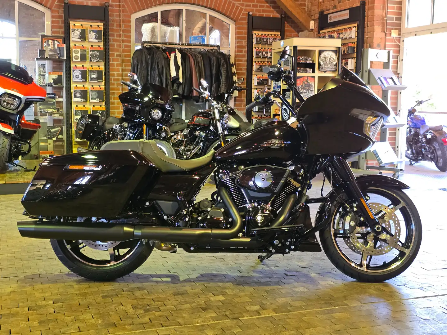 Harley-Davidson Road Glide FLTRX Road Glide Nero - 2