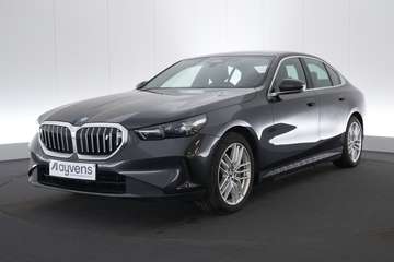 xDrive40 LEDER/CUIR LED GPS PDC CAM BLIS Verw. Zet