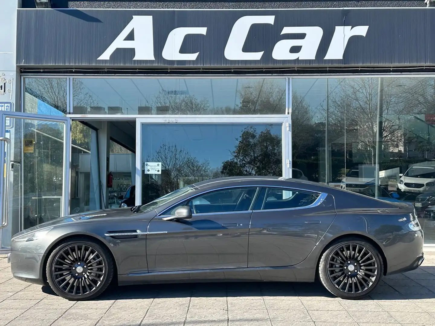 Aston Martin Rapide Grijs - 1