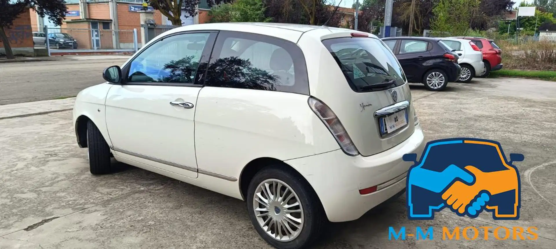 Lancia Ypsilon 1.2 69 CV Argento Blanco - 2