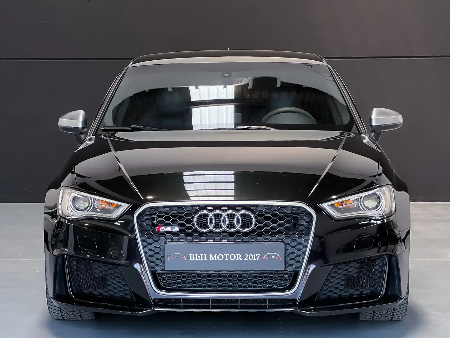 Audi RS3 Sportback 2.5 TFSI quattro S-Tronic Schwarz - 2