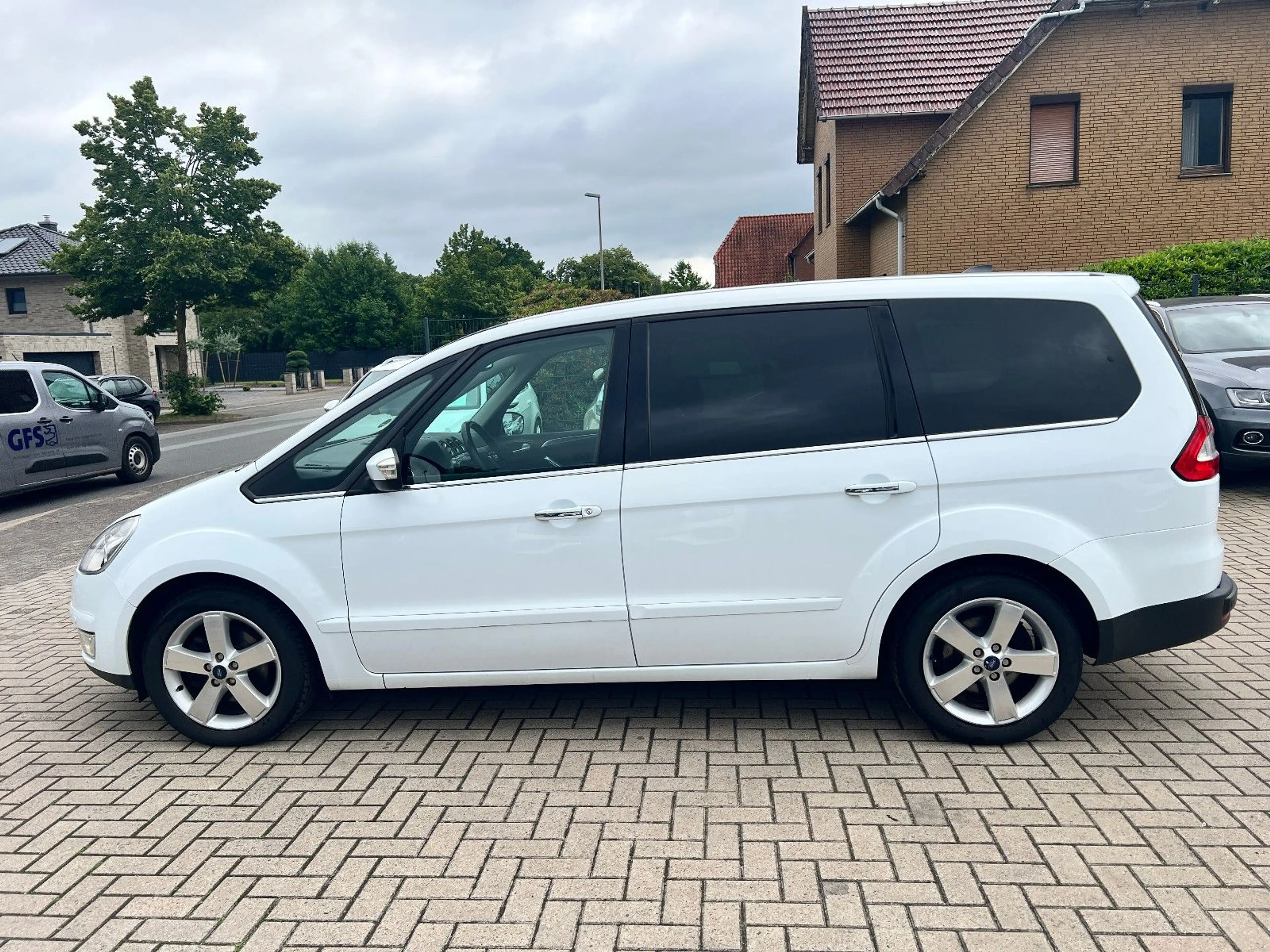 Ford Galaxy 2.0,  TÜV 05/2028, 7 Sitzer, Navi — photo 2