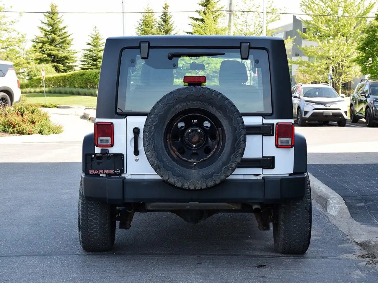 Jeep Wrangler снимка Jeep Wrangler