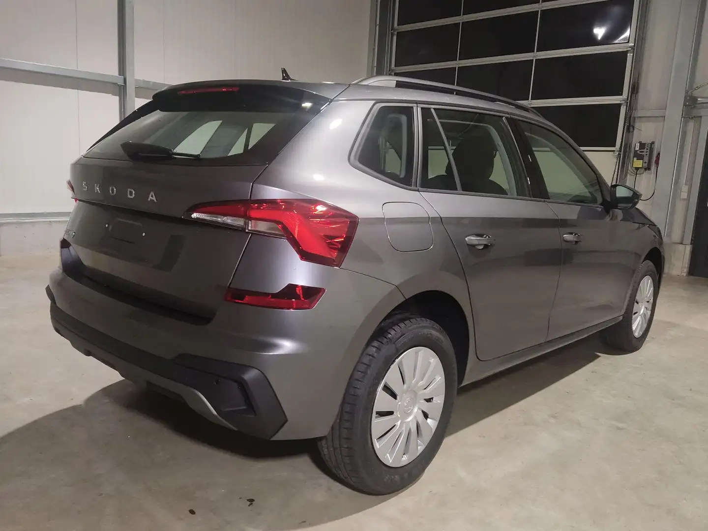 Skoda Kamiq Selection 1.0 TSI 116 PS DSG Facelift Neues Mod... Grau - 2