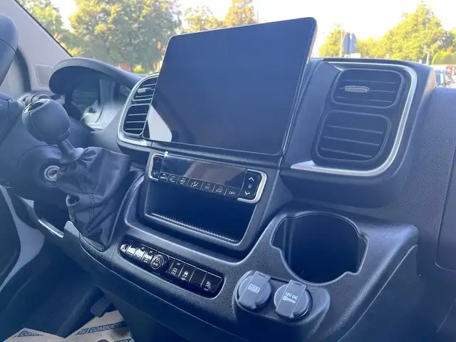 Fiat Ducato view 3